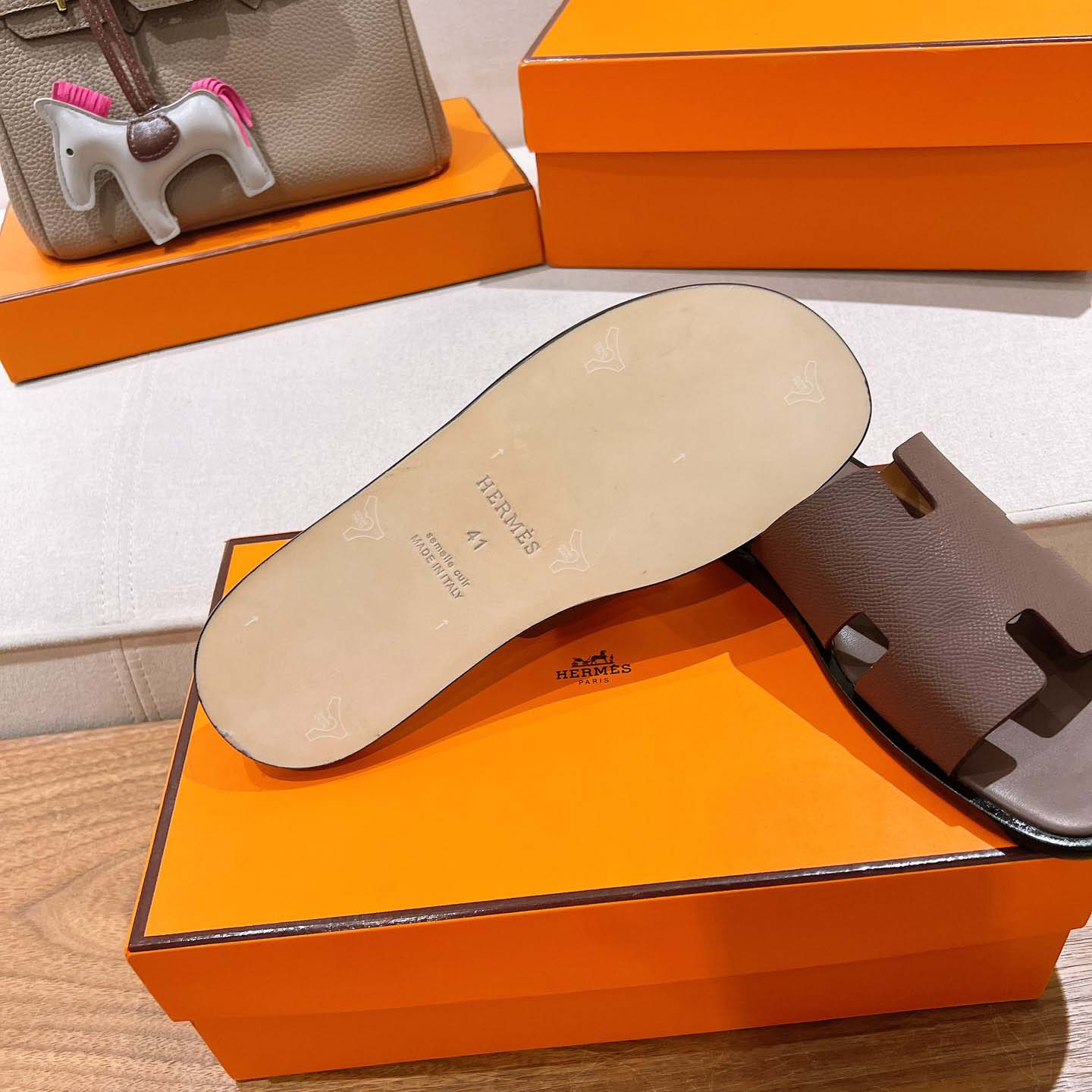 Hermes Izmir Sandal - FashionPlug