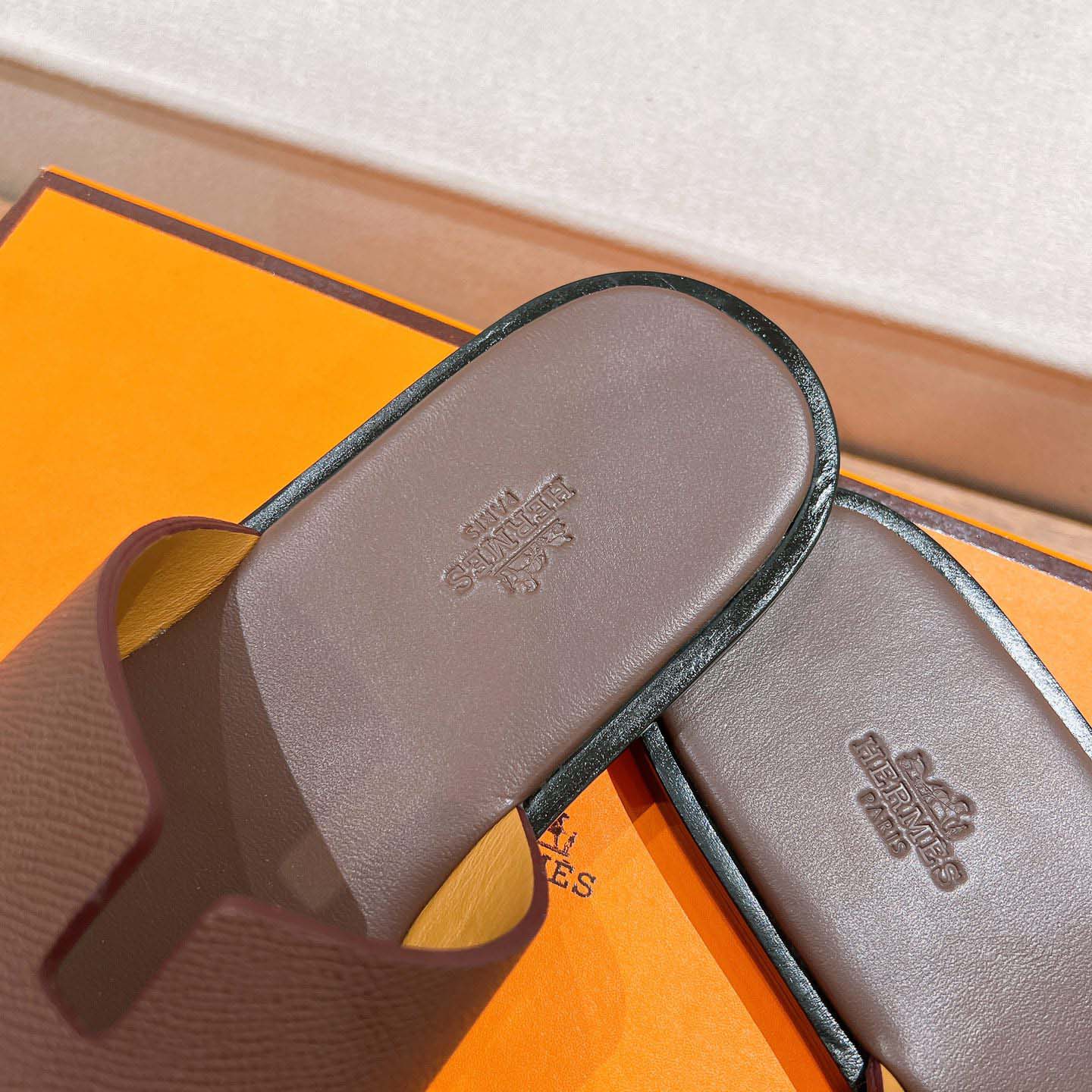 Hermes Izmir Sandal - FashionPlug