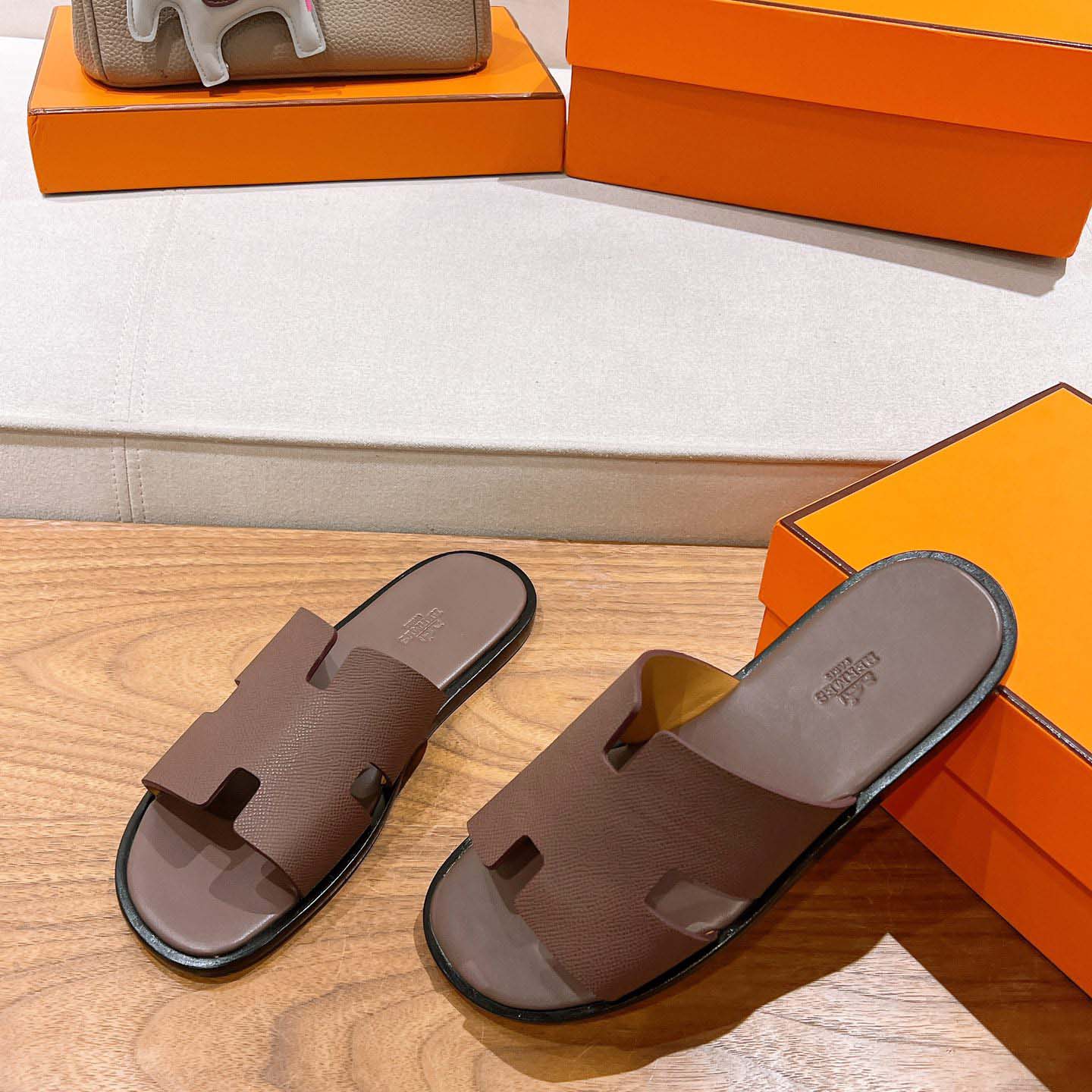 Hermes Izmir Sandal - FashionPlug
