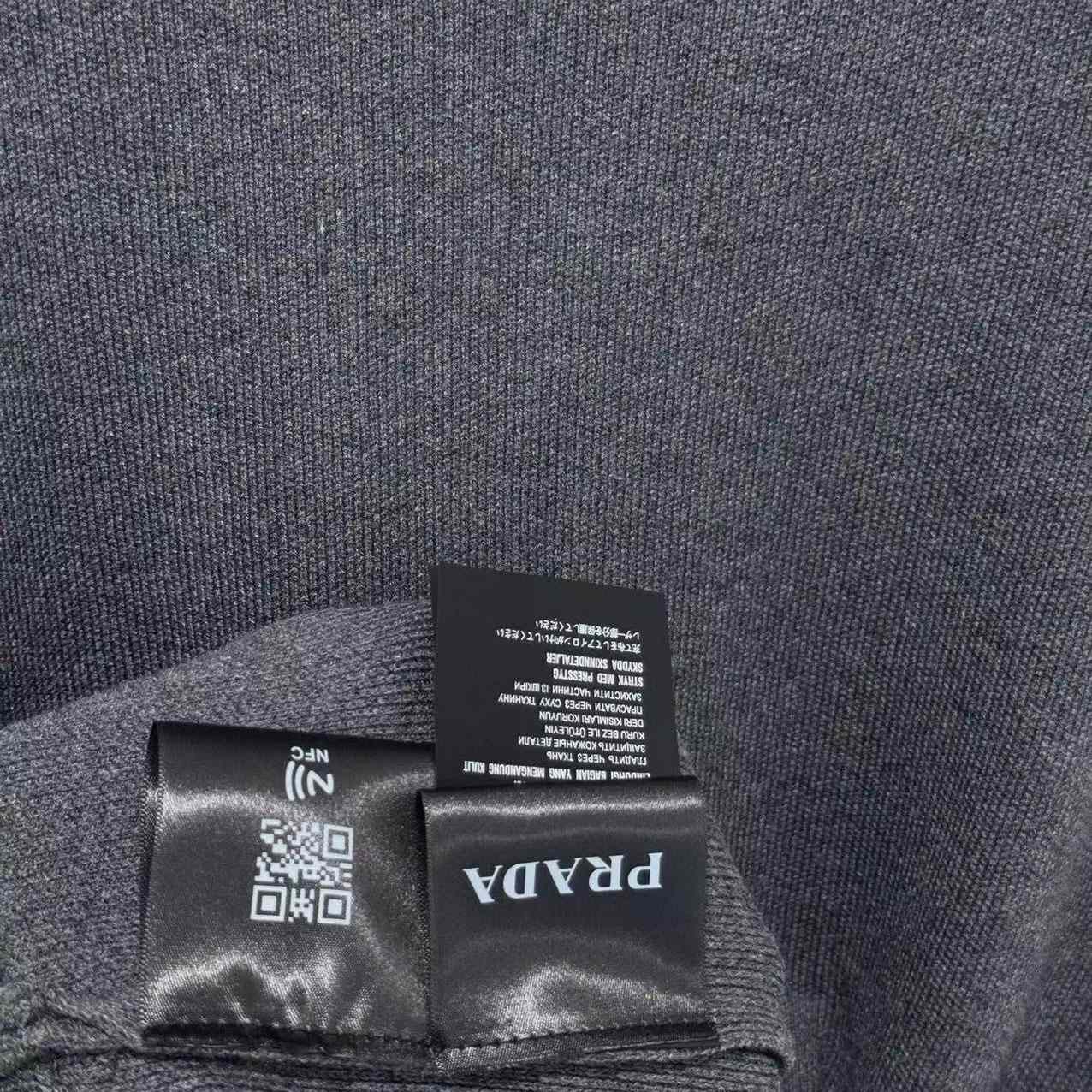 Prada Intarsia-logo Raglan Sweater - FashionPlug