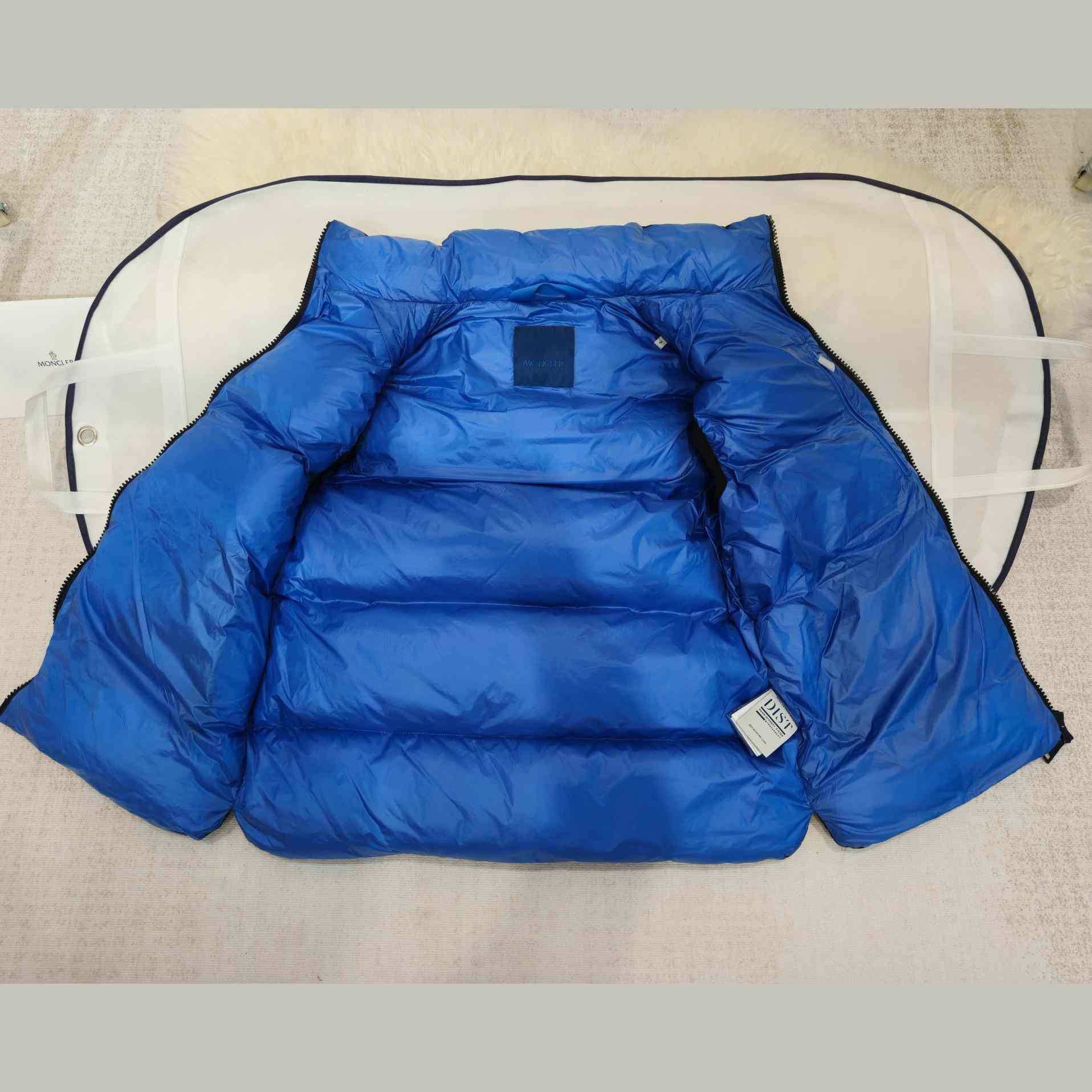 Moncler Sumido Gilet - FashionPlug