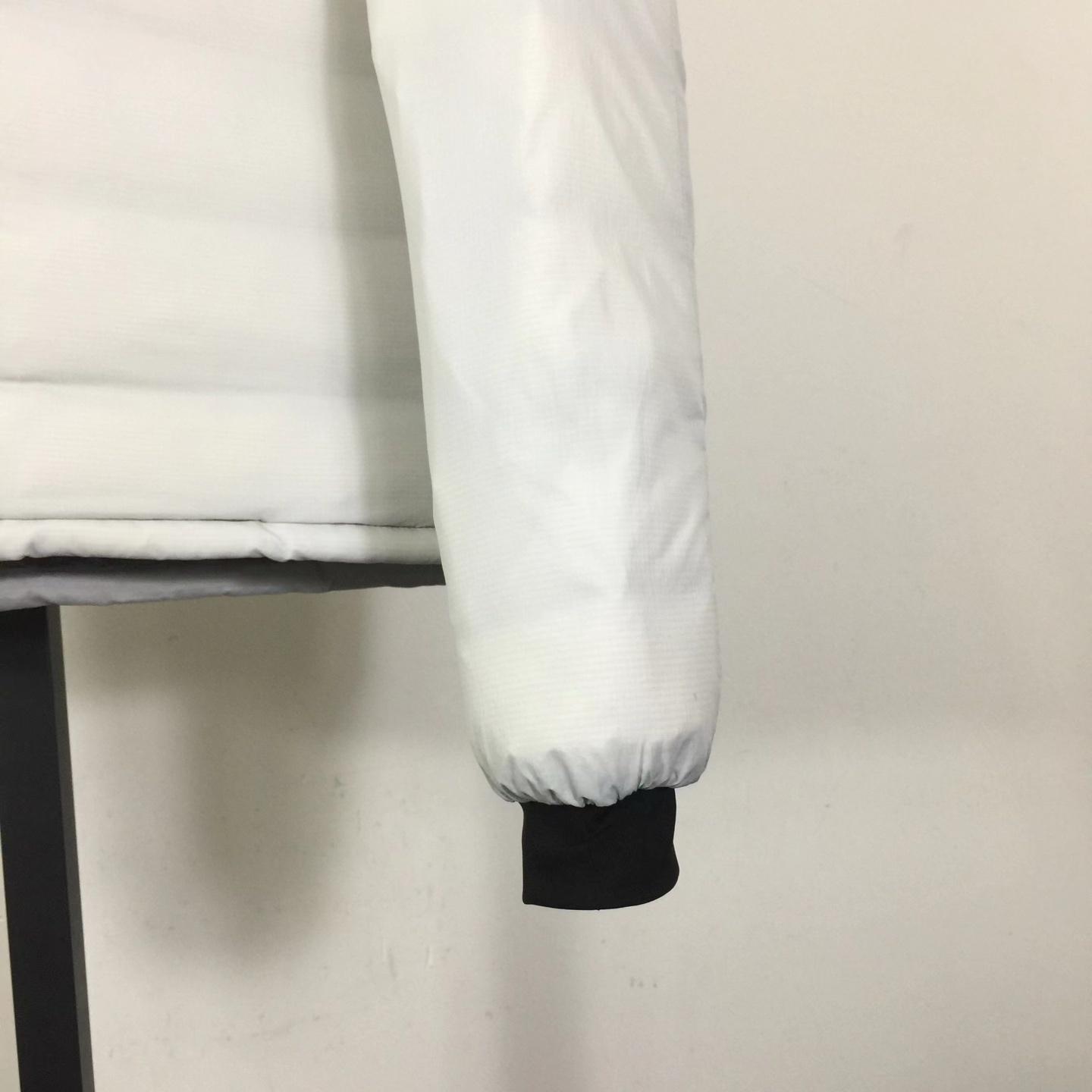 Canada Goose Lodge Jacket - FashionPlug