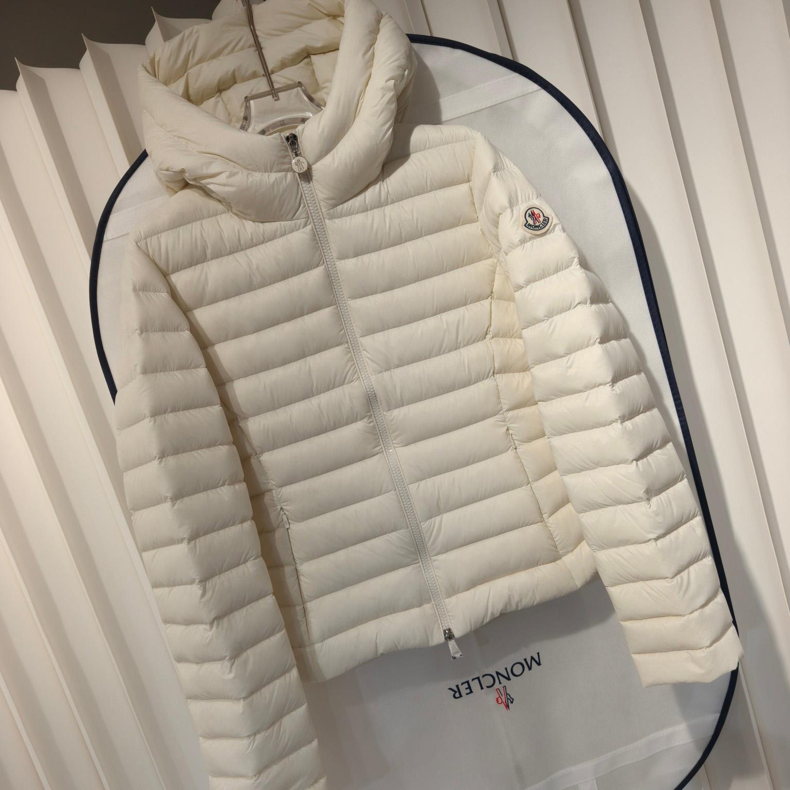 Moncler Ige Hooded Short Down Jacket - FashionPlug