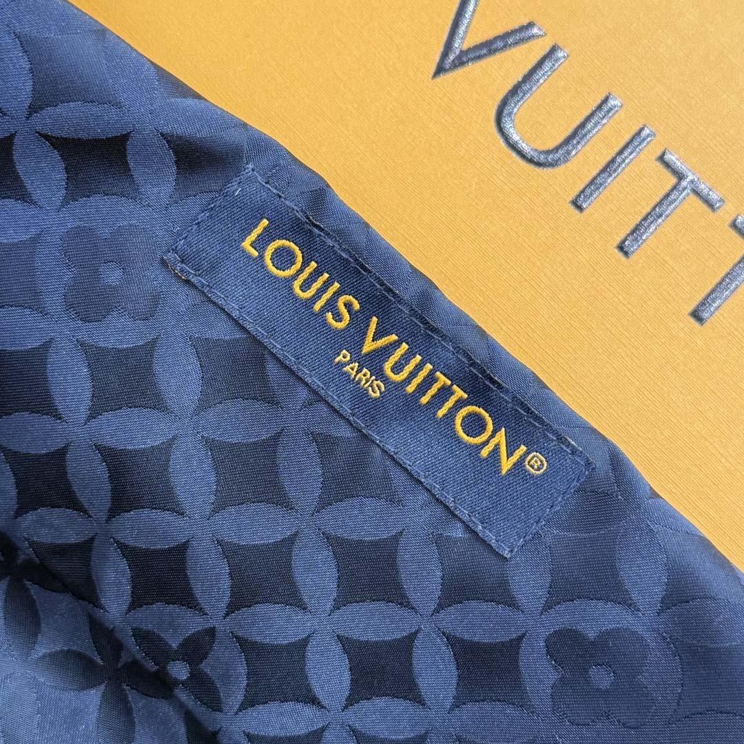 Louis Vuitton Graphic Jacquard Long-Sleeved Kimono Shirt   1AIMGI - FashionPlug
