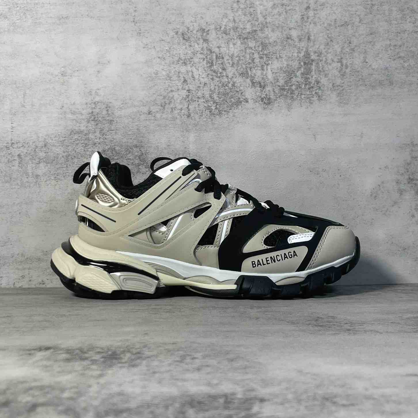 Balenciaga Track Sneaker In Beige And Black Mesh And Nylon - FashionPlug