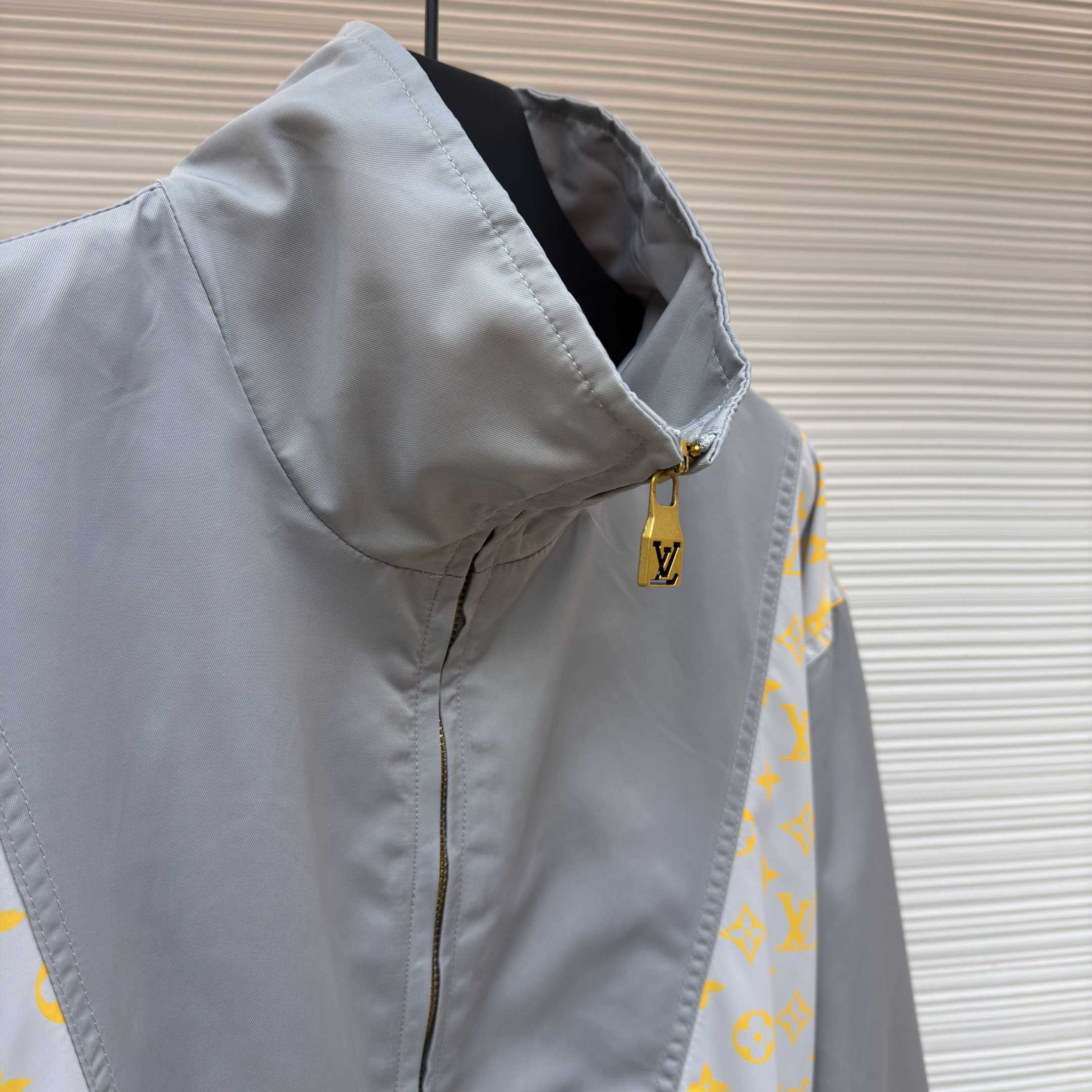 Louis Vuitton Monogram Track Top     1AHV38 - FashionPlug