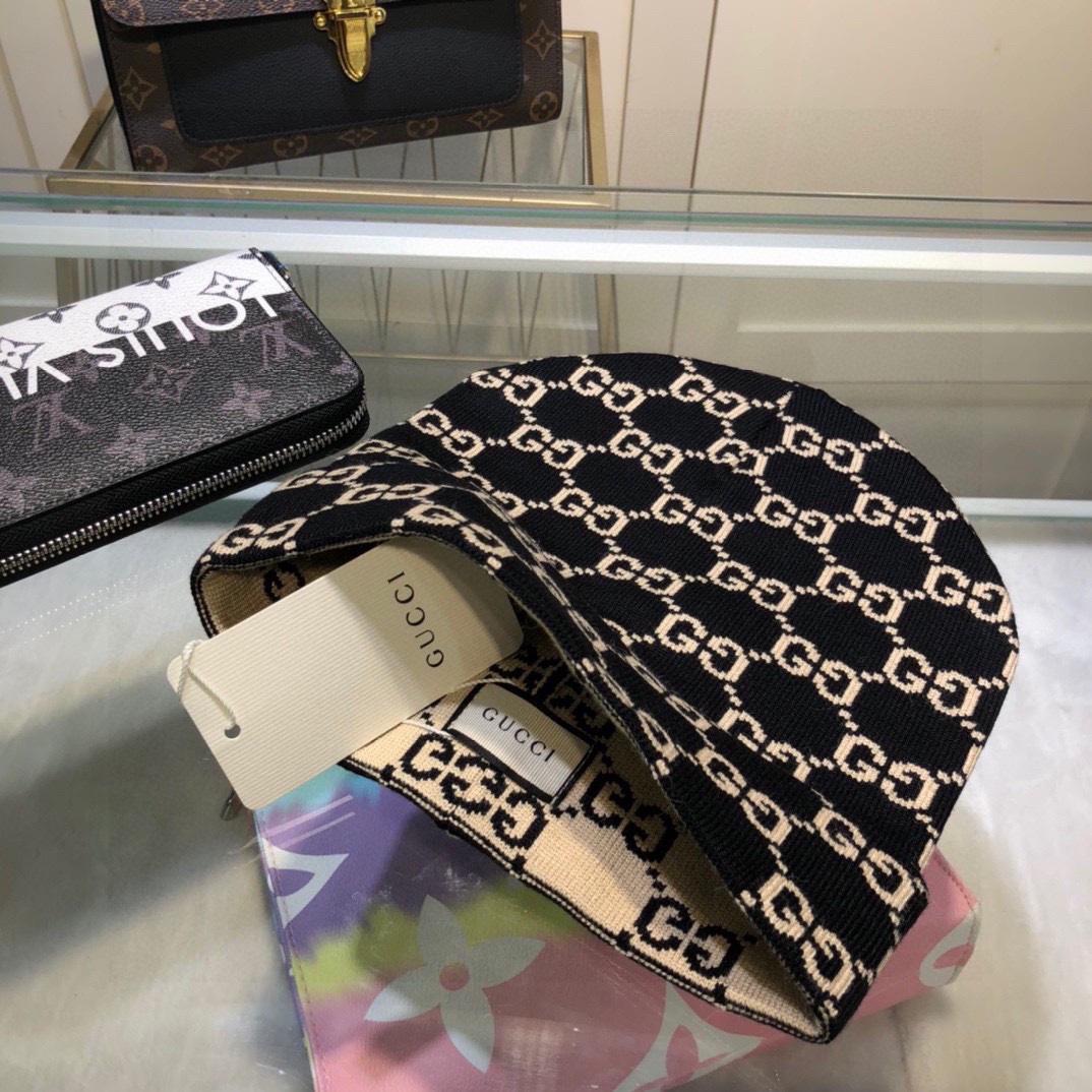 Gucci Beanie  - FashionPlug