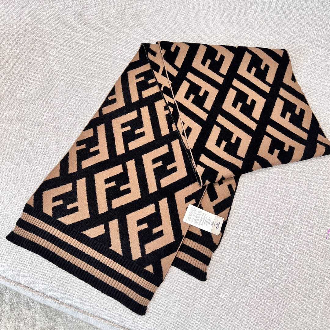 Fendi Scarf Wool Brown - FashionPlug