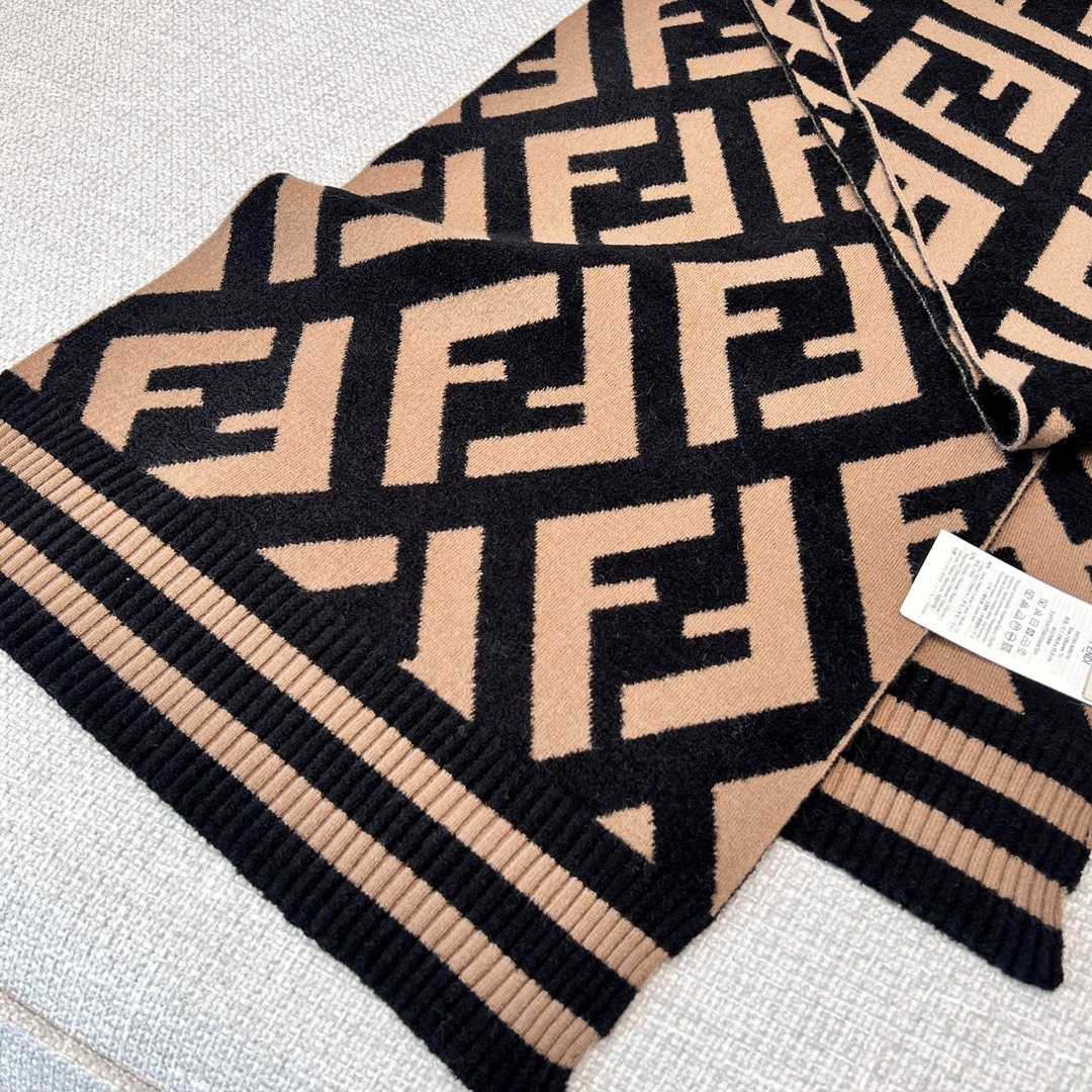 Fendi Scarf Wool Brown - FashionPlug