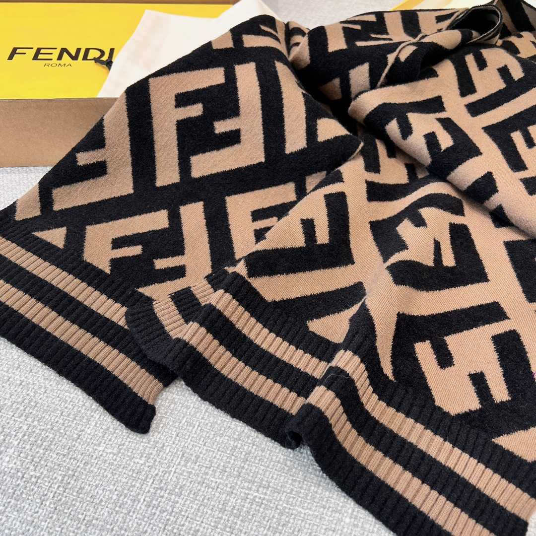 Fendi Scarf Wool Brown - FashionPlug