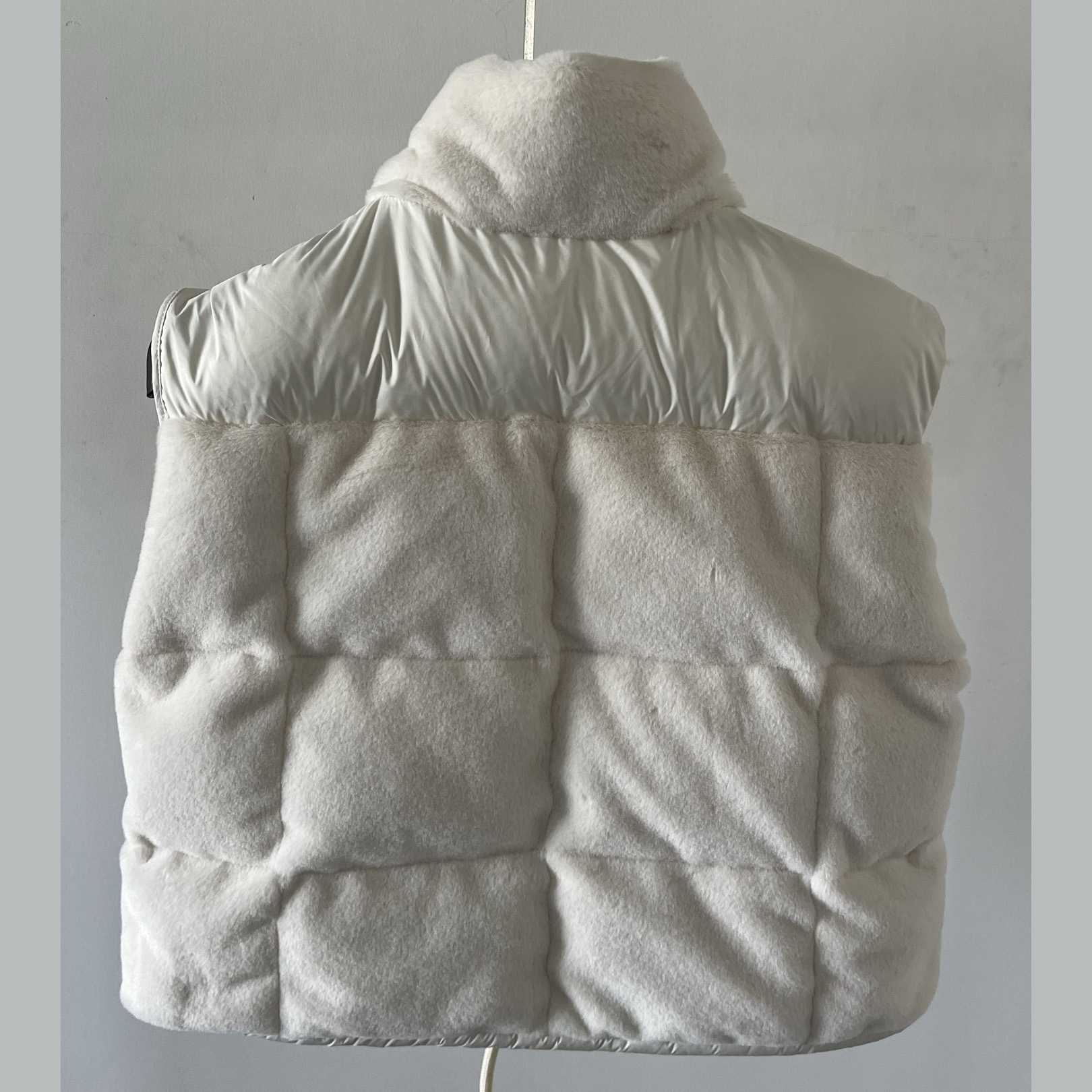 Moncler Arques Fleece-texture Gilet - FashionPlug