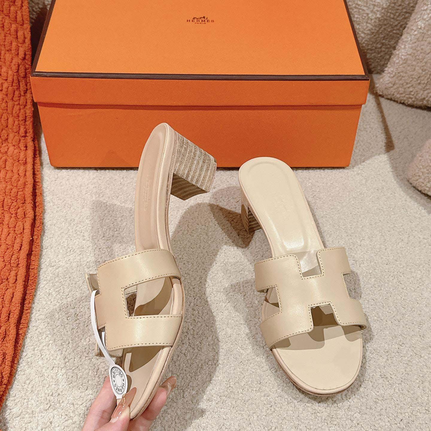 Hermes Oasis Sandal - FashionPlug