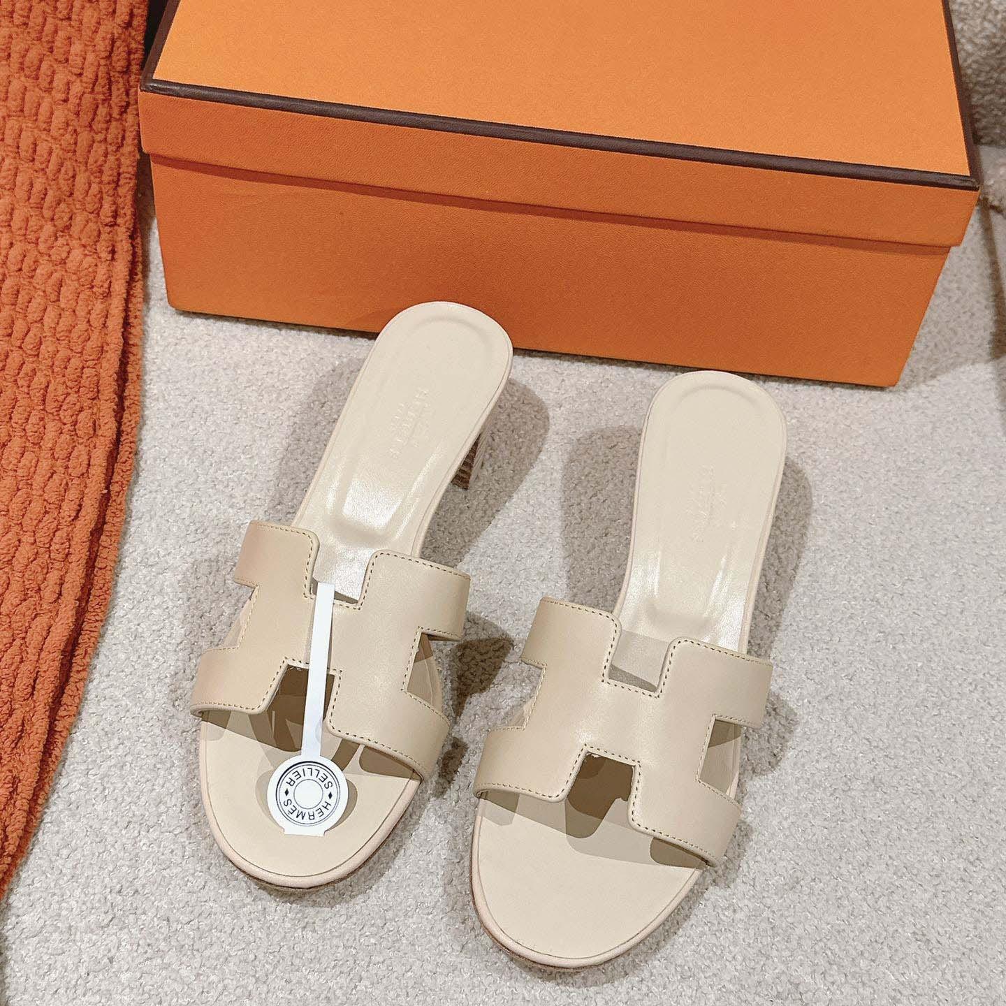 Hermes Oasis Sandal - FashionPlug