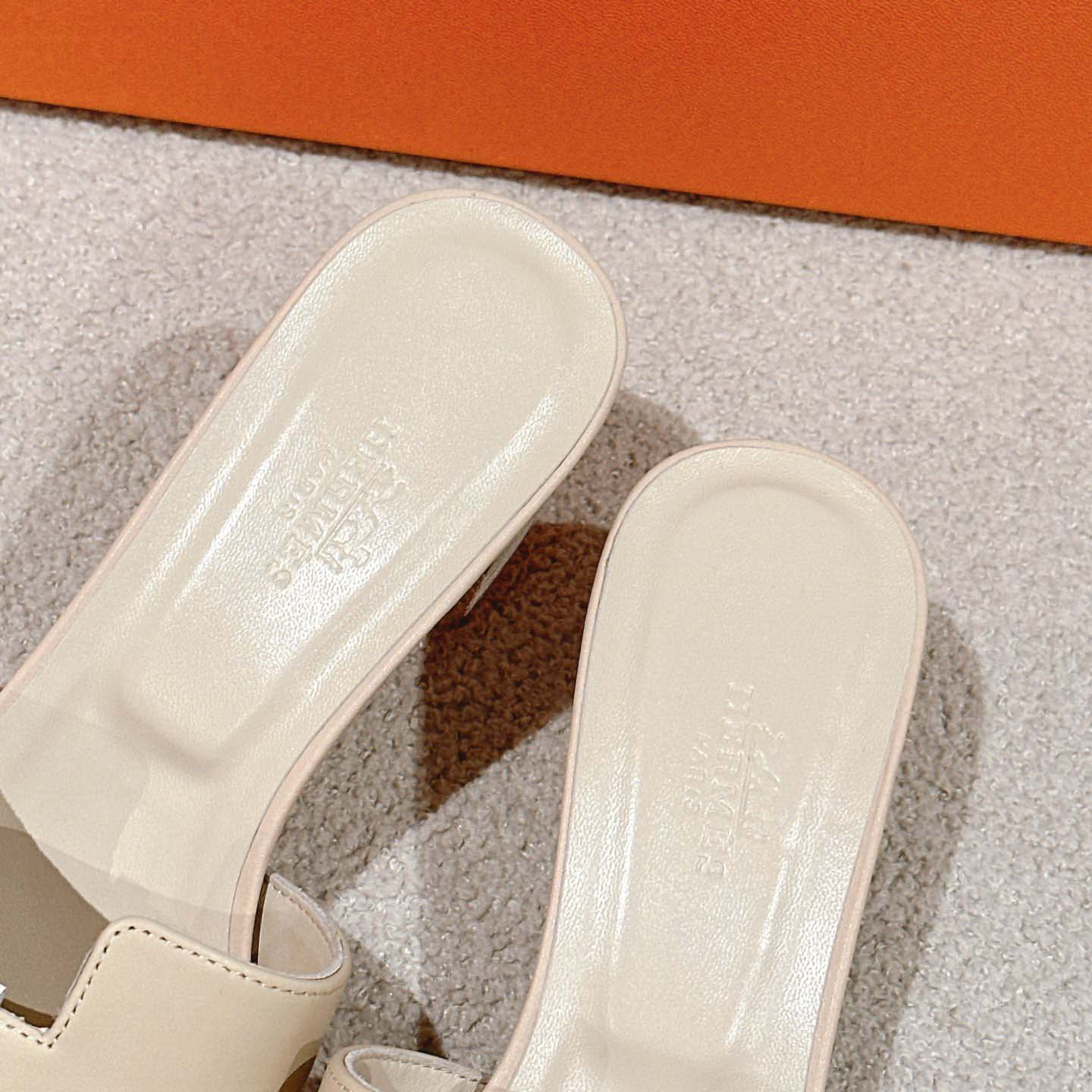 Hermes Oasis Sandal - FashionPlug
