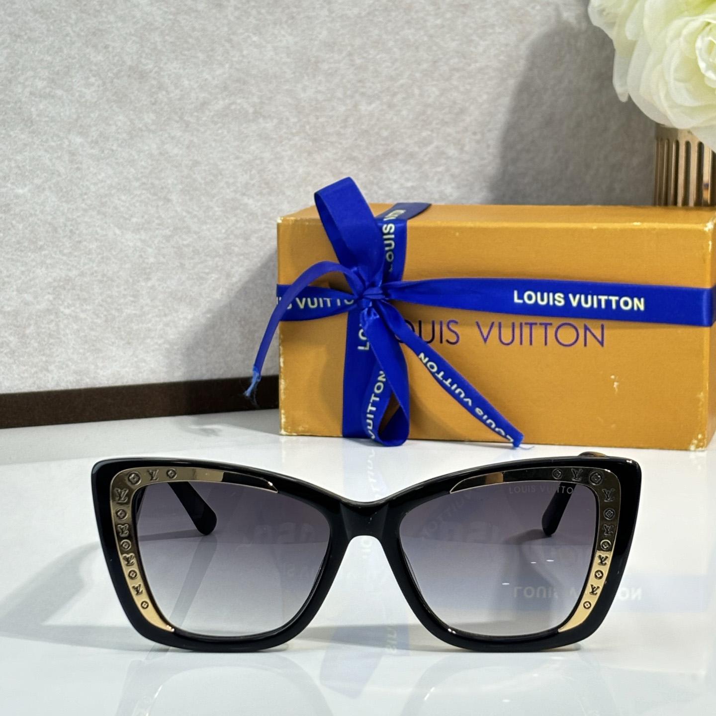 Louis Vuitton Z2007USunglasses    - FashionPlug