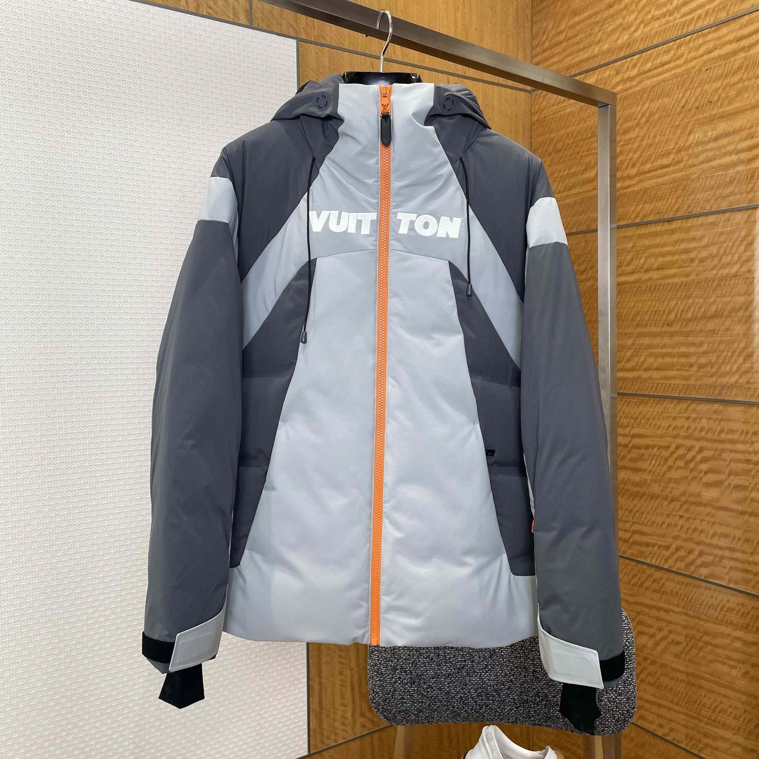 Louis Vuitton Technical Down Ski Jacket  1AGIQ4 - FashionPlug