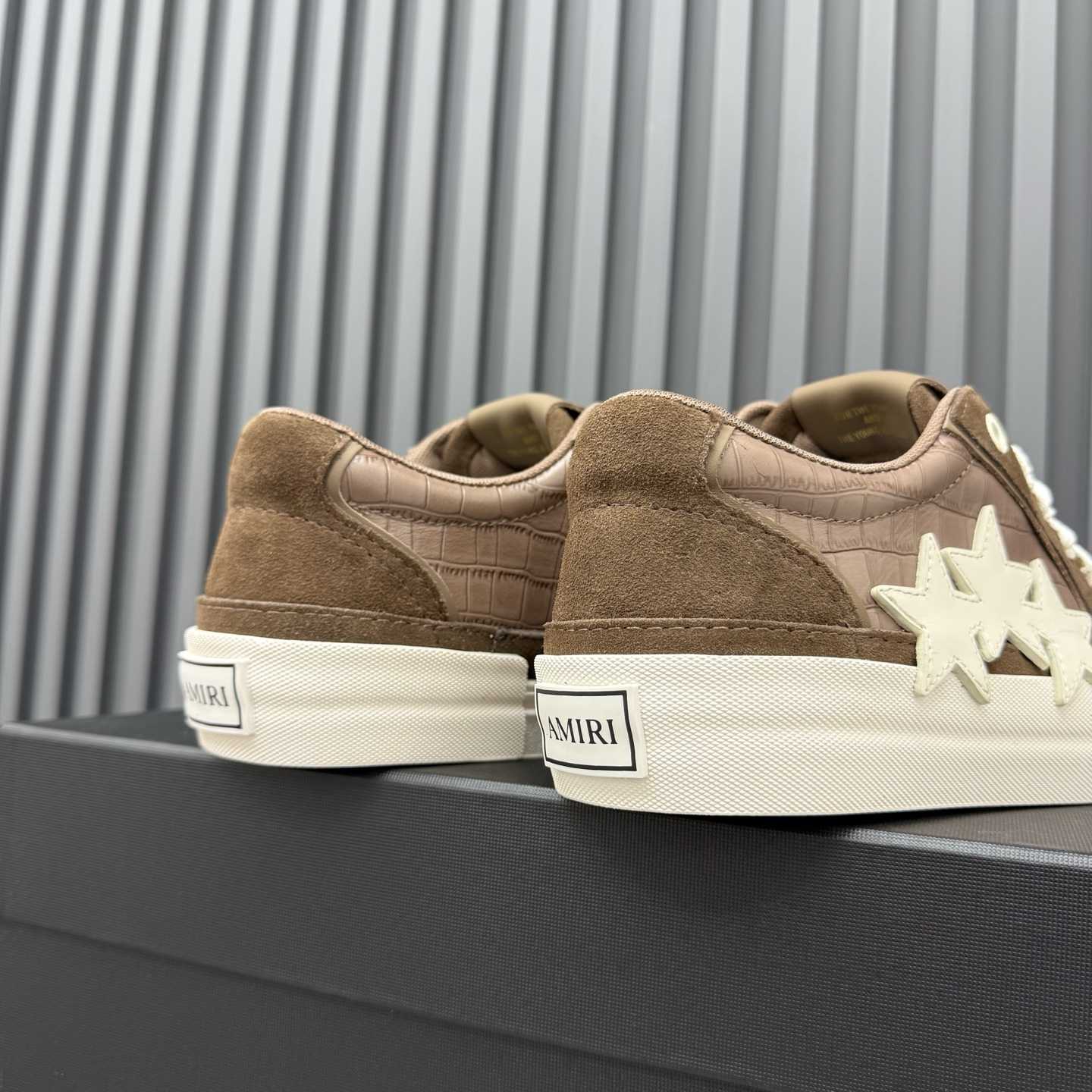 Amiri Star-embellished Suede Trainers - FashionPlug
