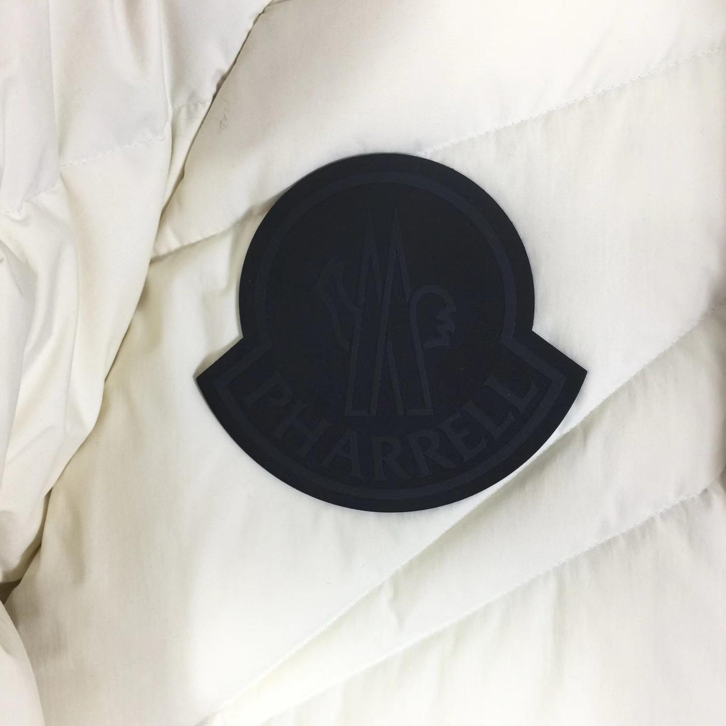 Moncler Short Down Jacket - FashionPlug