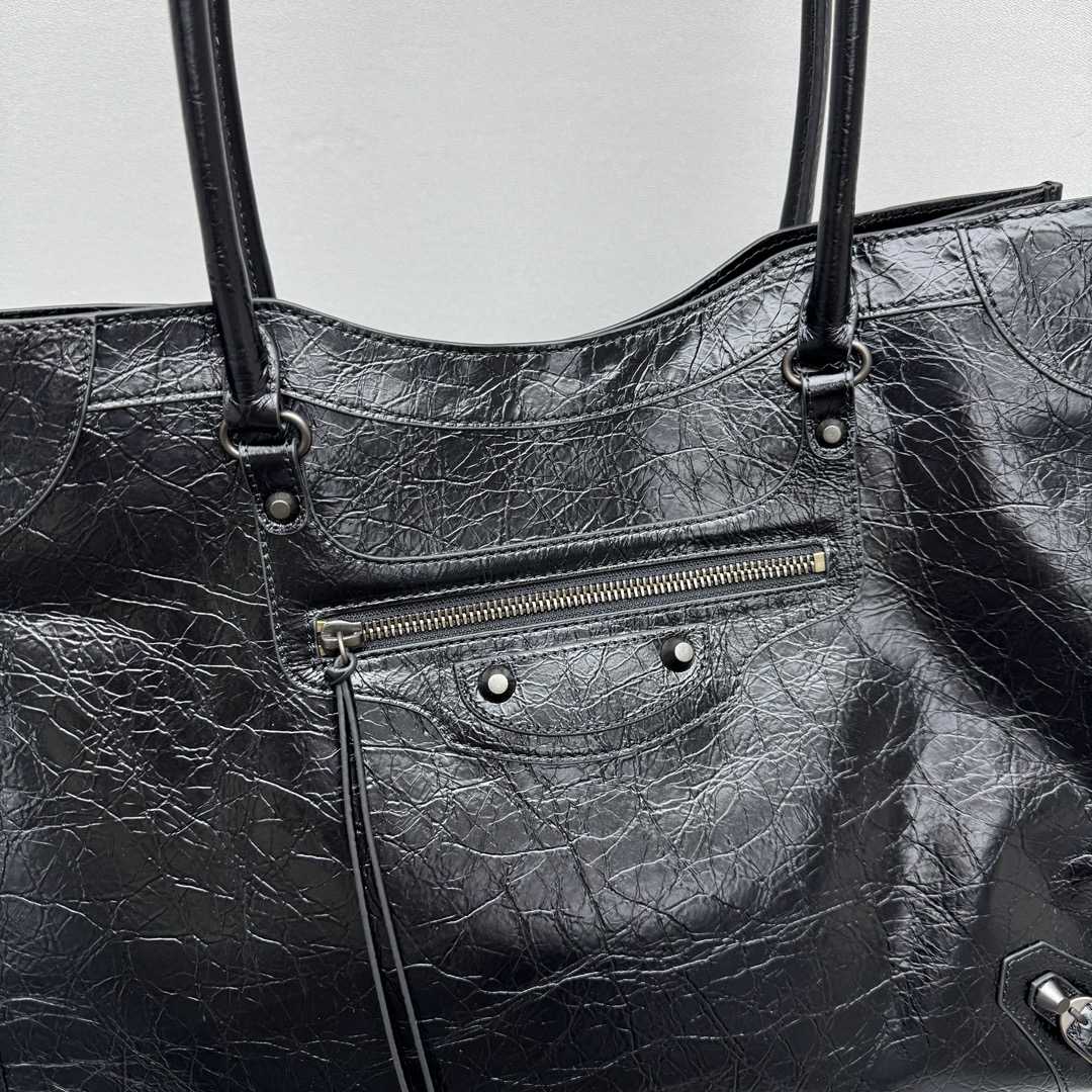 Balenciaga Le City Tote Bag Medium In Black - FashionPlug