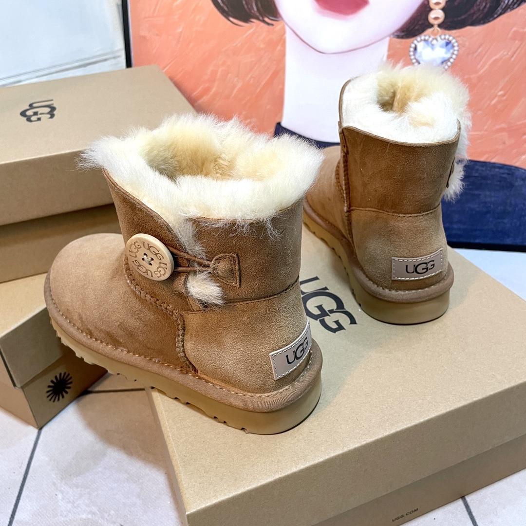 Ugg Boots - FashionPlug