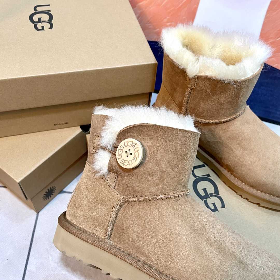 Ugg Boots - FashionPlug