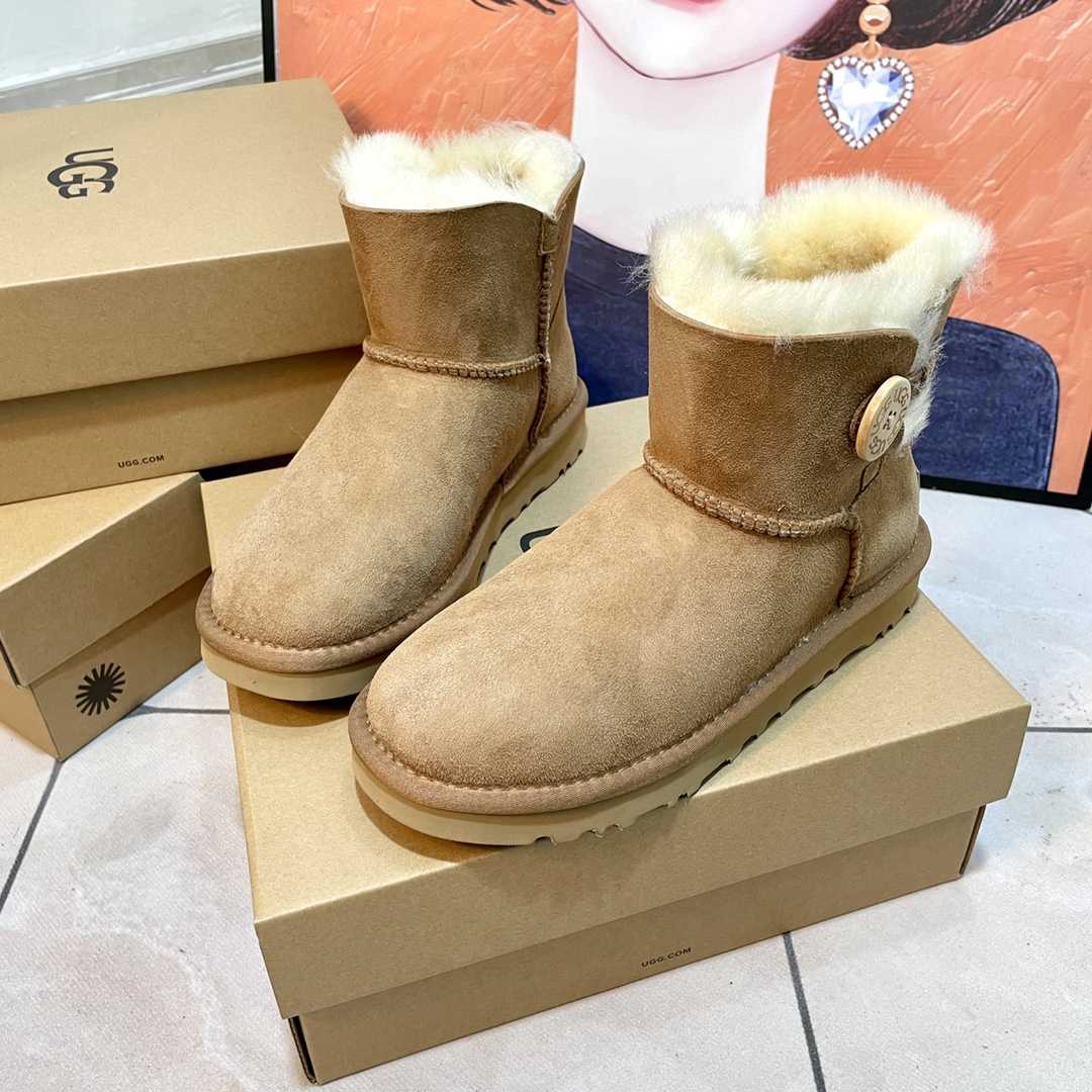Ugg Boots - FashionPlug
