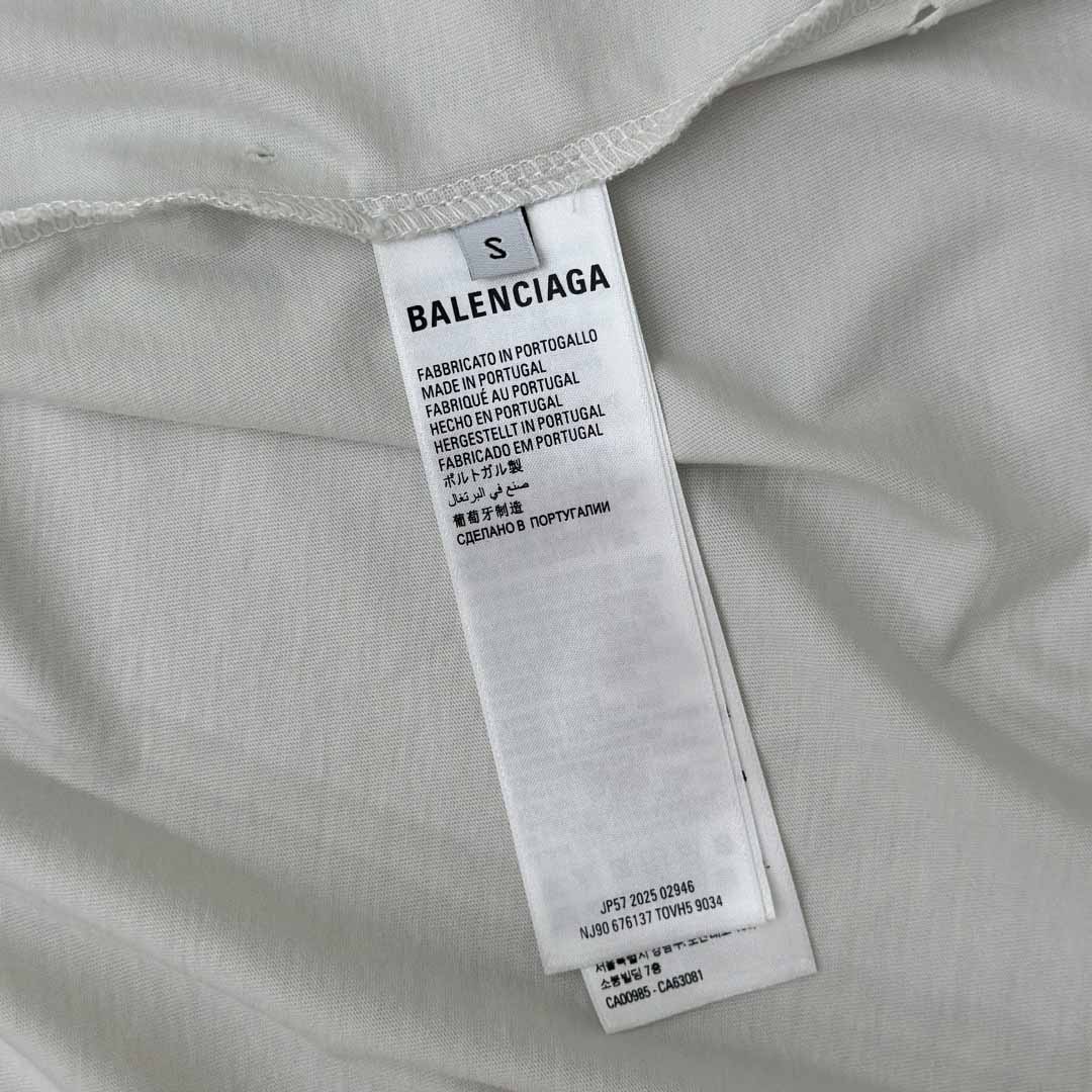 Balenciaga T-Shirt Medium Fit  - FashionPlug