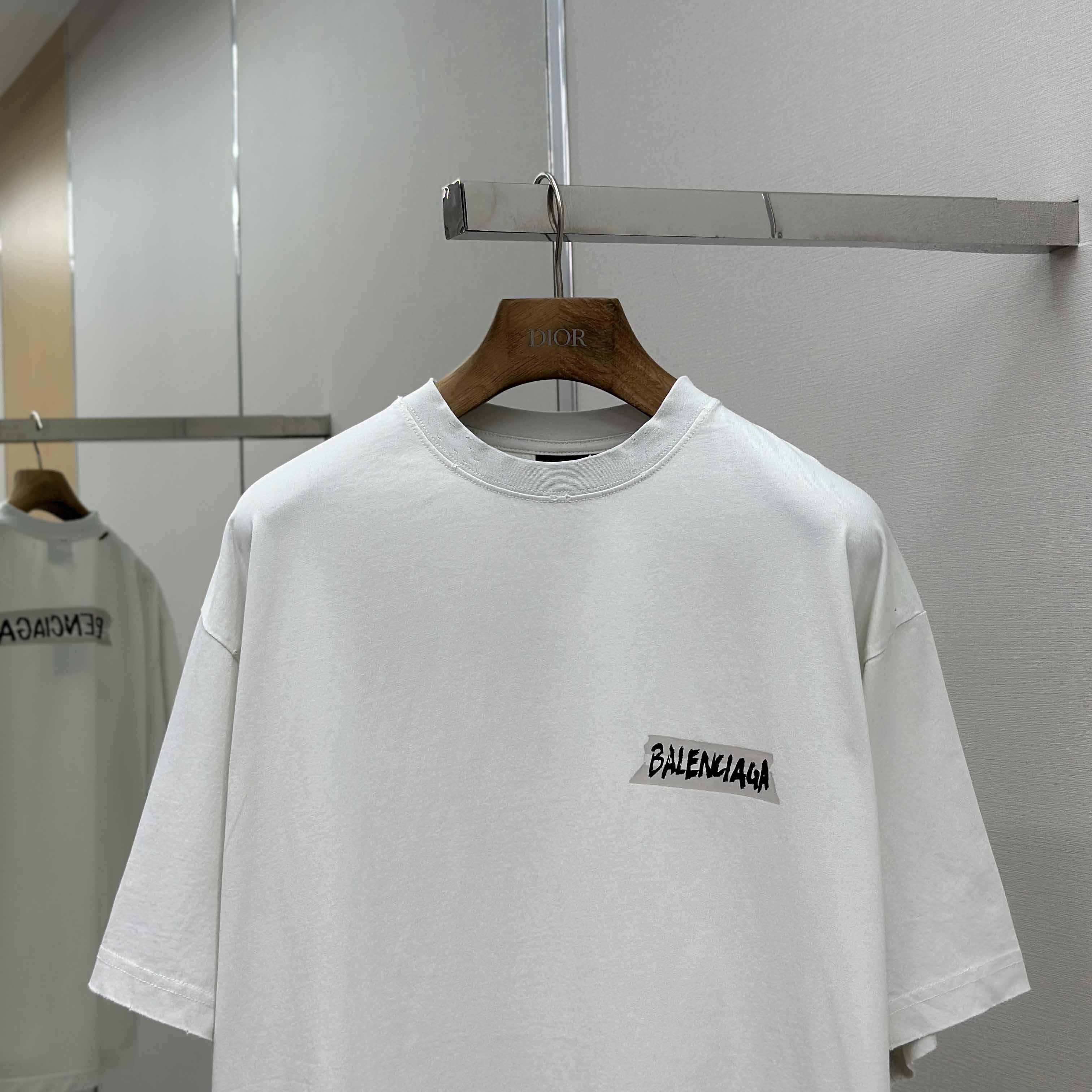 Balenciaga T-Shirt Medium Fit  - FashionPlug