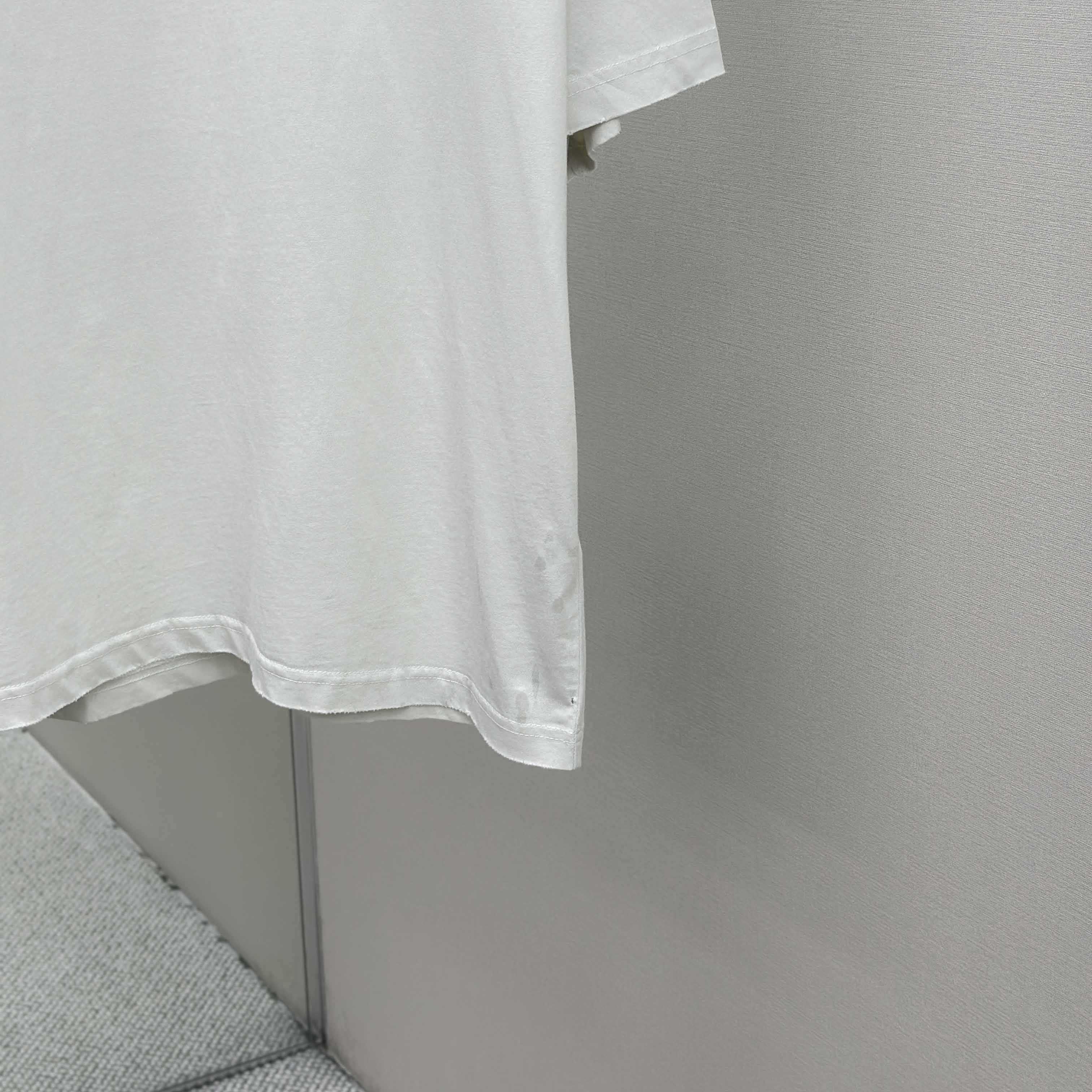 Balenciaga T-Shirt Medium Fit  - FashionPlug