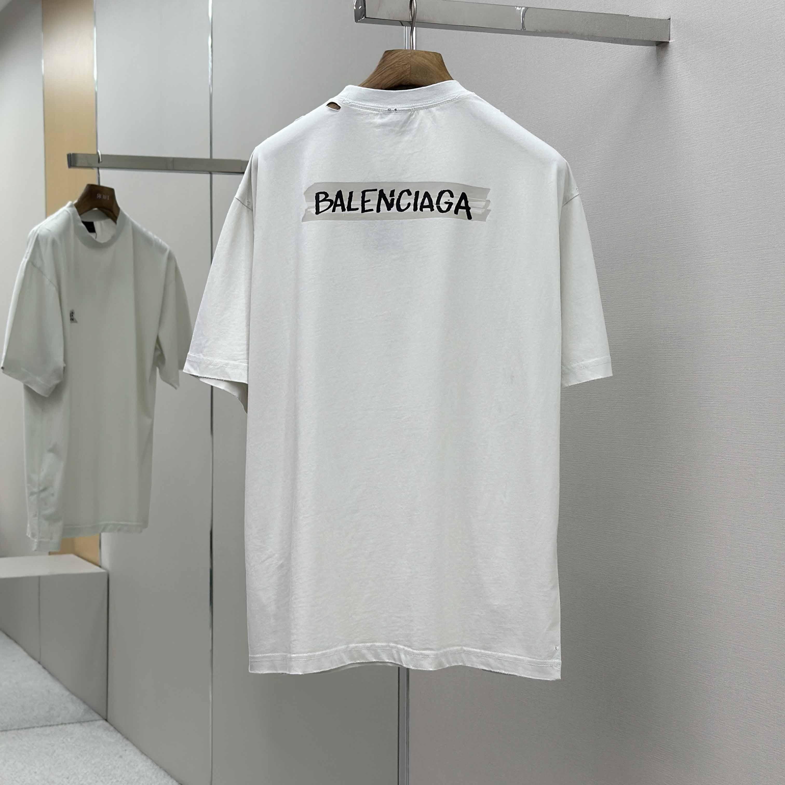 Balenciaga T-Shirt Medium Fit  - FashionPlug
