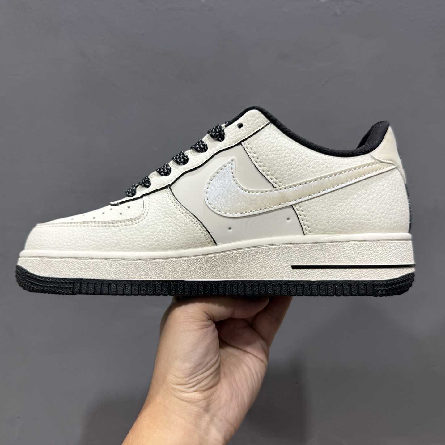Supreme x Nike Air Force 1 ’07 Low “Sail / Black Trim” – XX3168-220 - FashionPlug