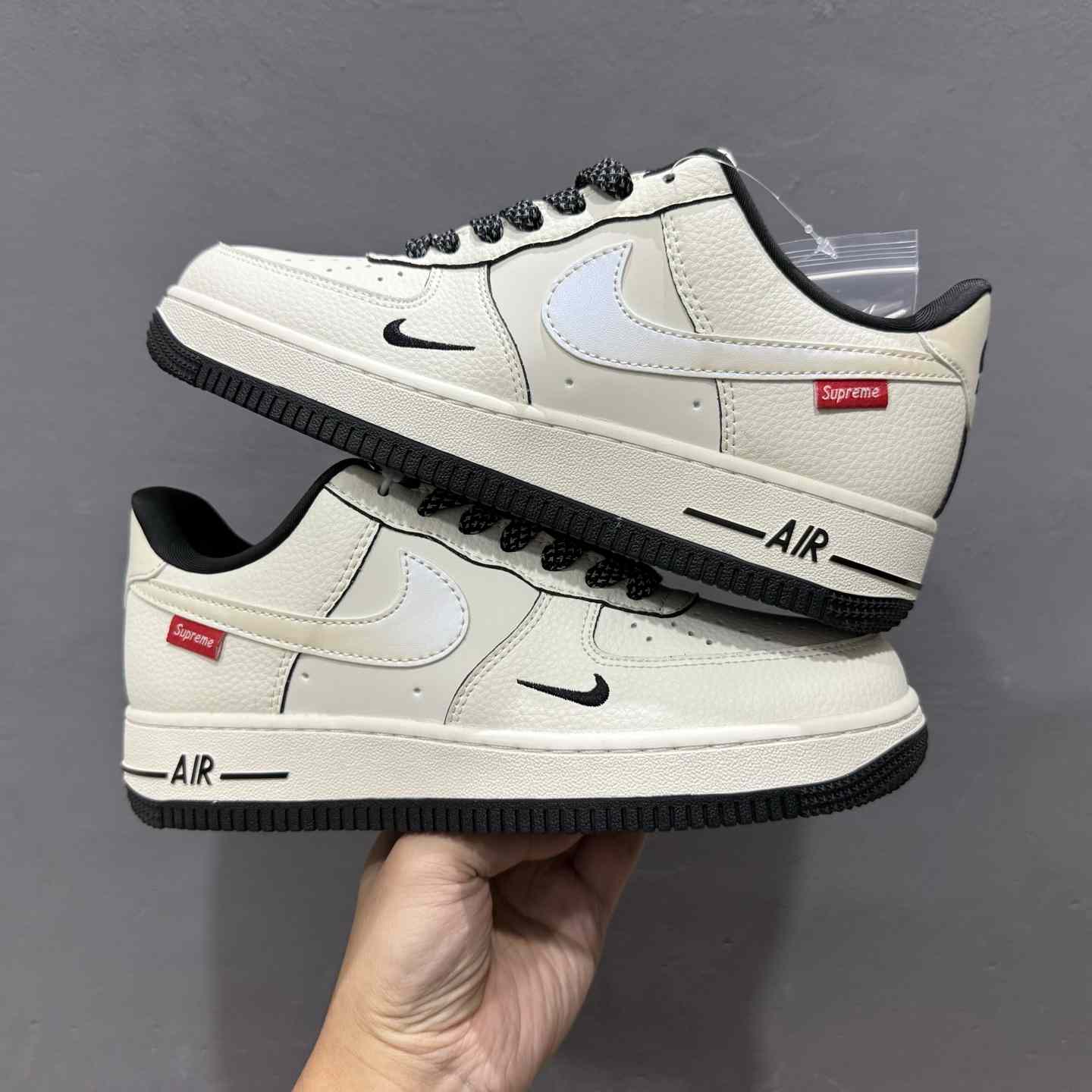 Supreme x Nike Air Force 1 ’07 Low “Sail / Black Trim” – XX3168-220 - FashionPlug