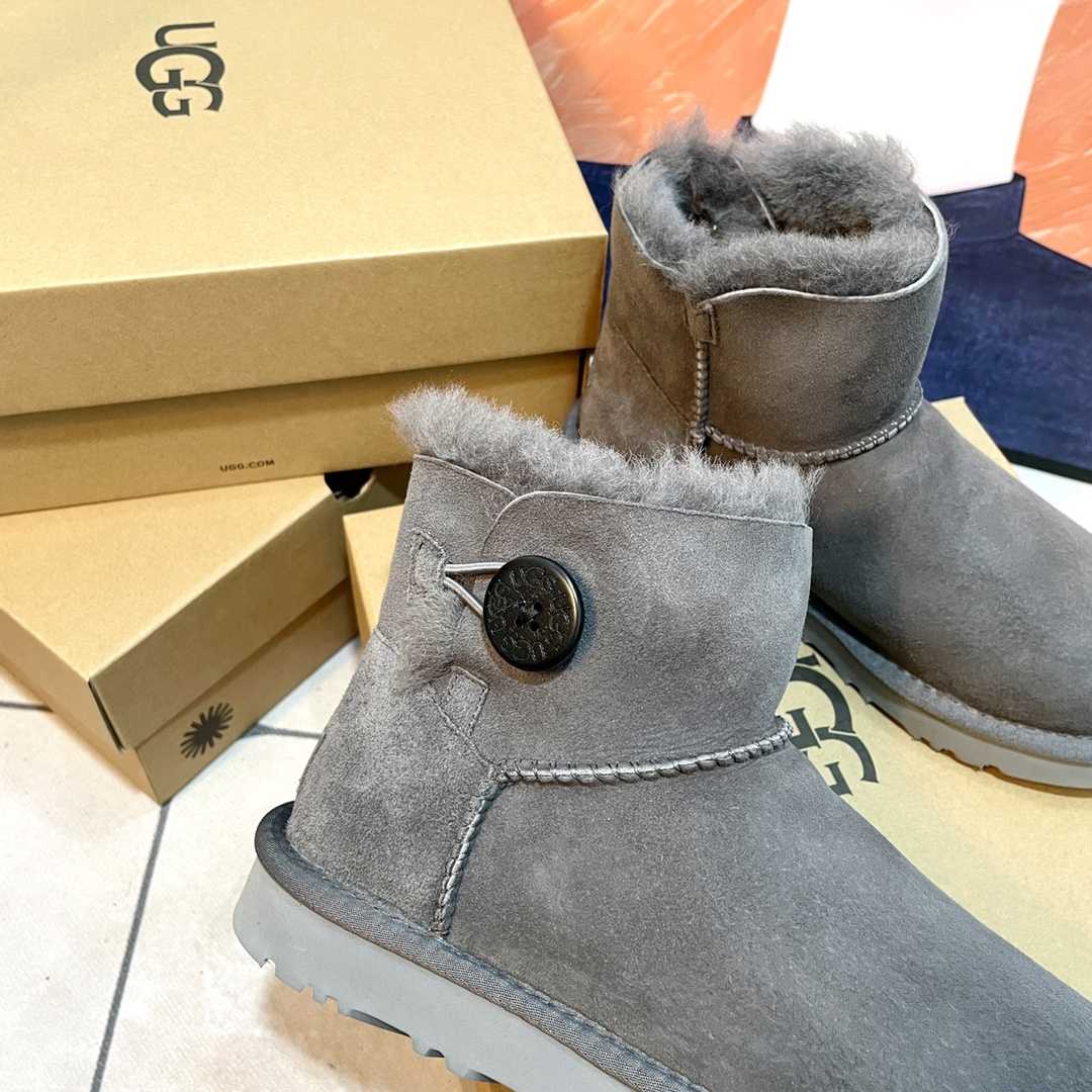 Ugg Boots - FashionPlug