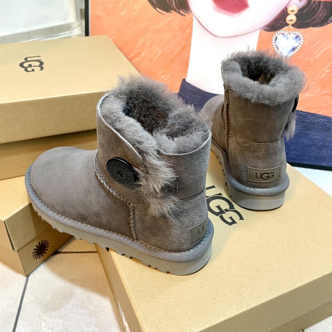 Ugg Boots - FashionPlug