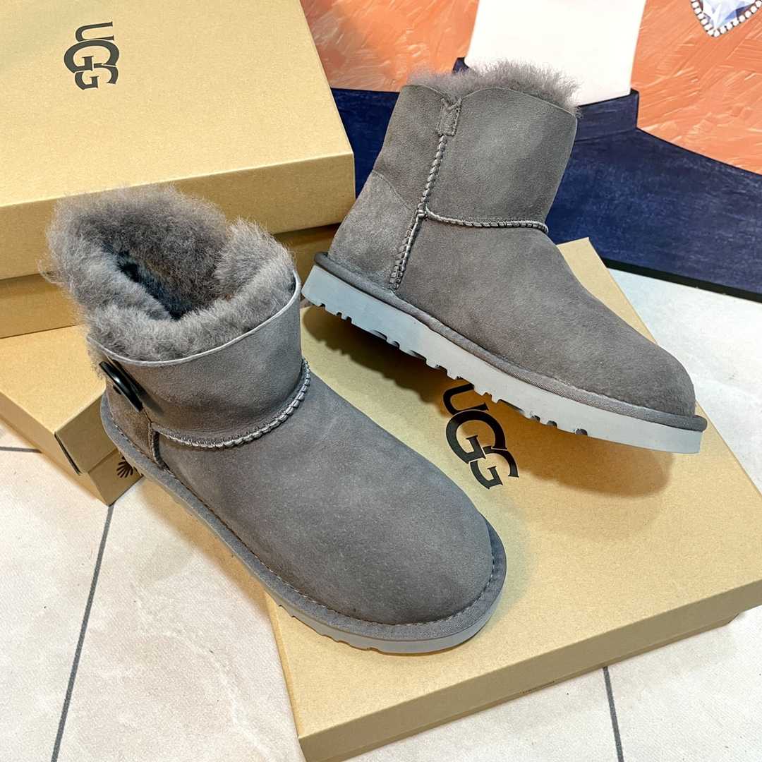 Ugg Boots - FashionPlug