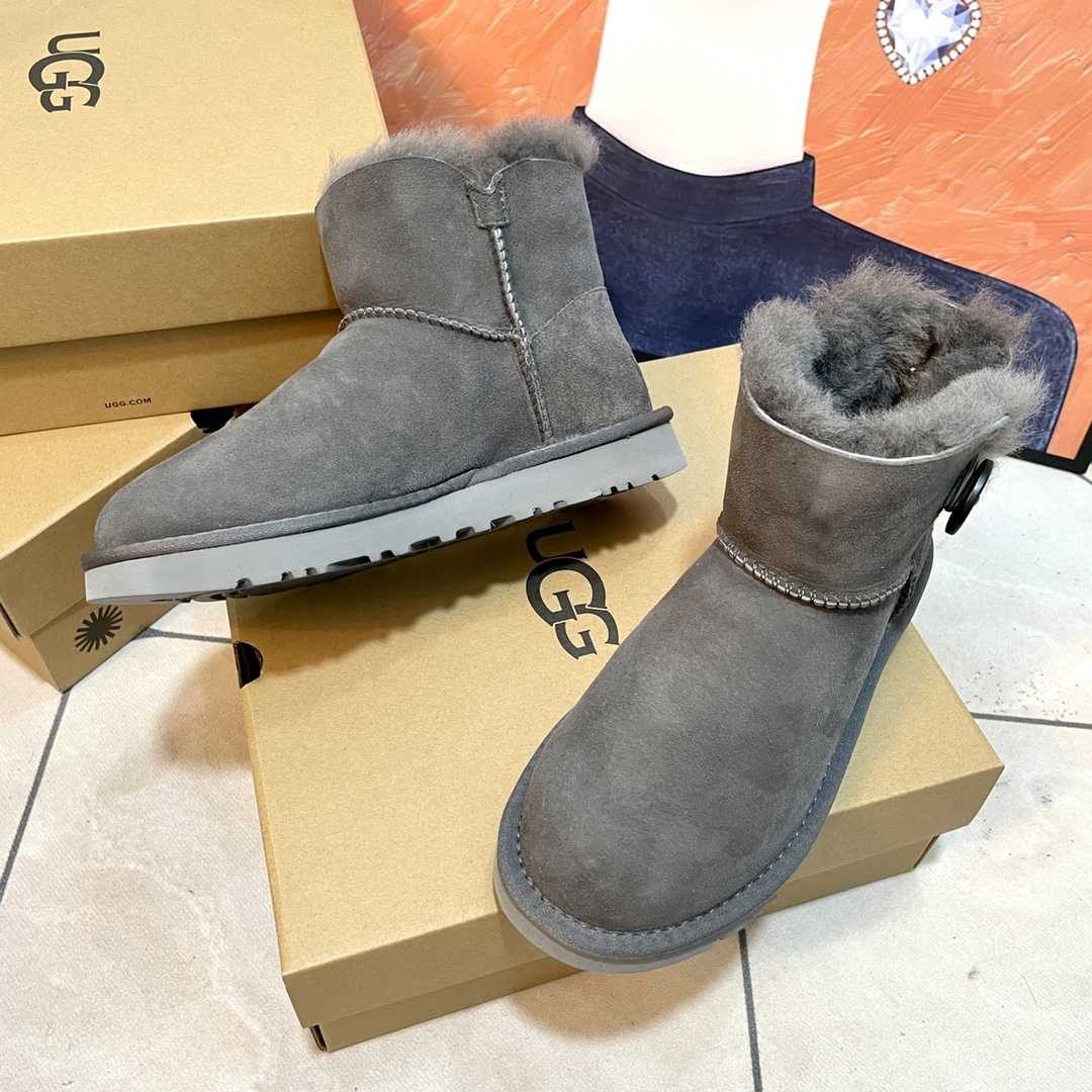 Ugg Boots - FashionPlug