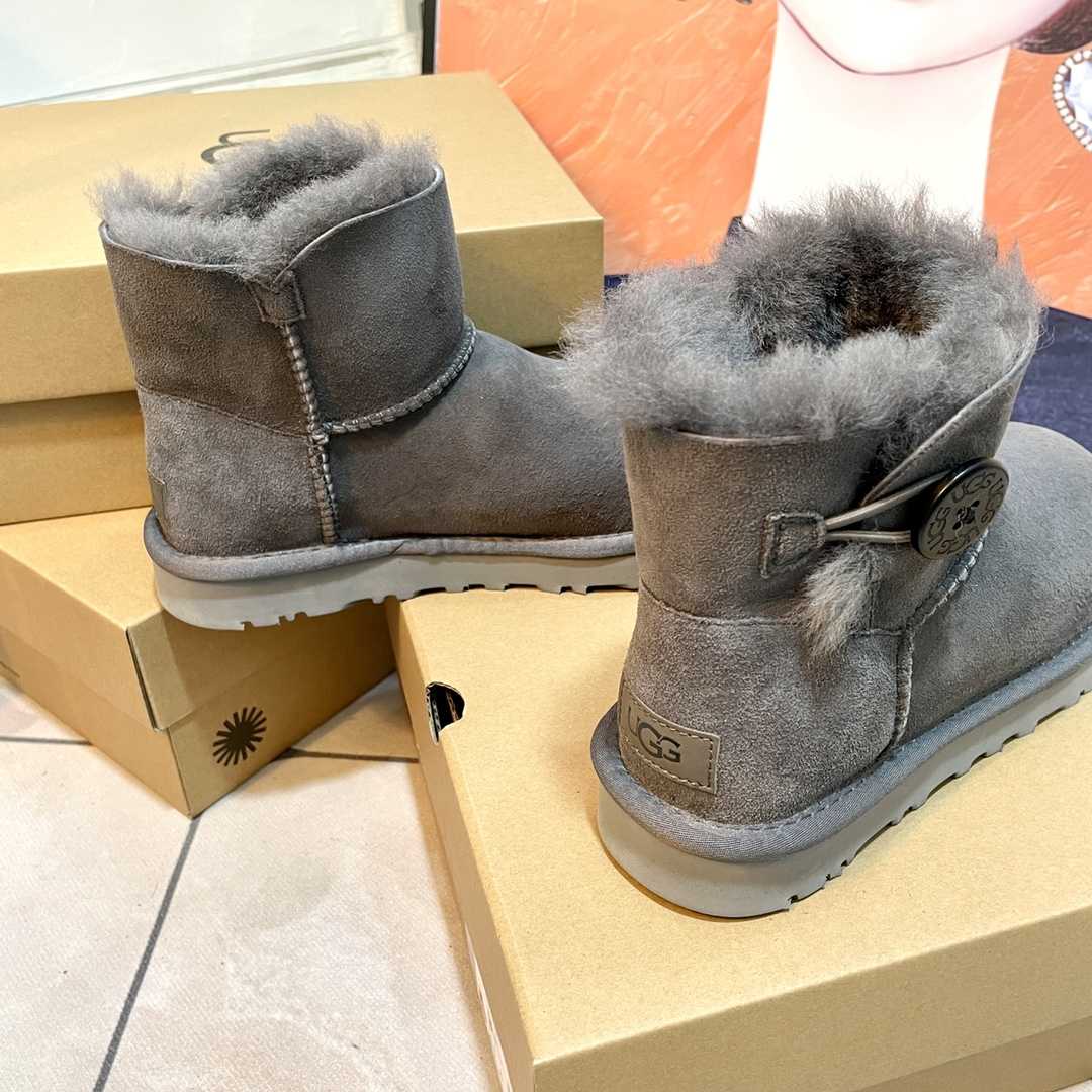 Ugg Boots - FashionPlug