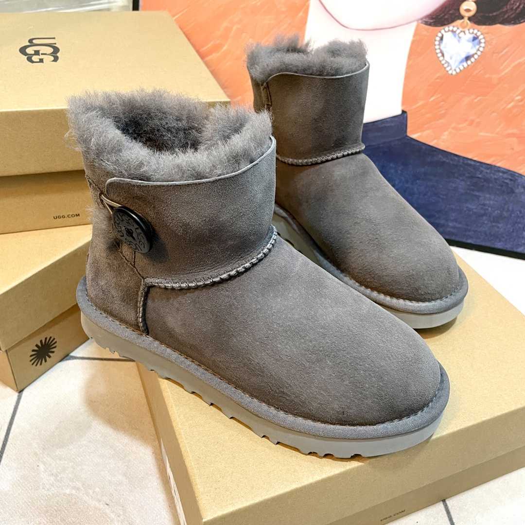 Ugg Boots - FashionPlug
