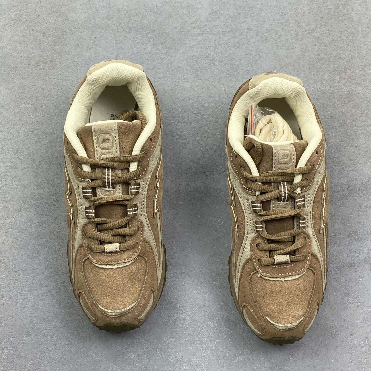 New Balance 204 Series Retro Breathable Running Shoes Light Brown U204LMMA - FashionPlug