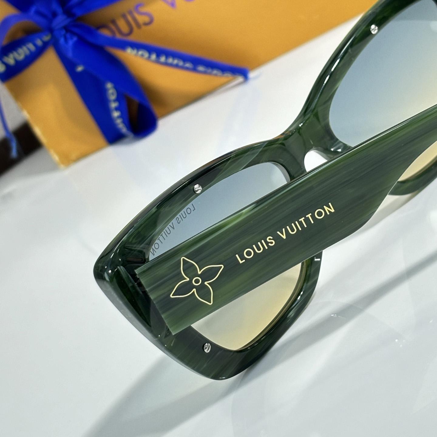 Louis Vuitton Z2007USunglasses    - FashionPlug