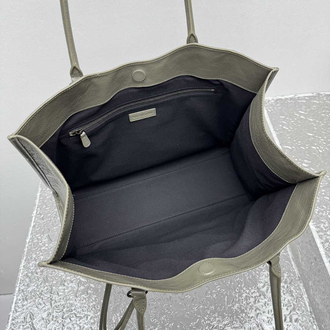 Balenciaga Le City Tote Bag Medium In Army Green - FashionPlug