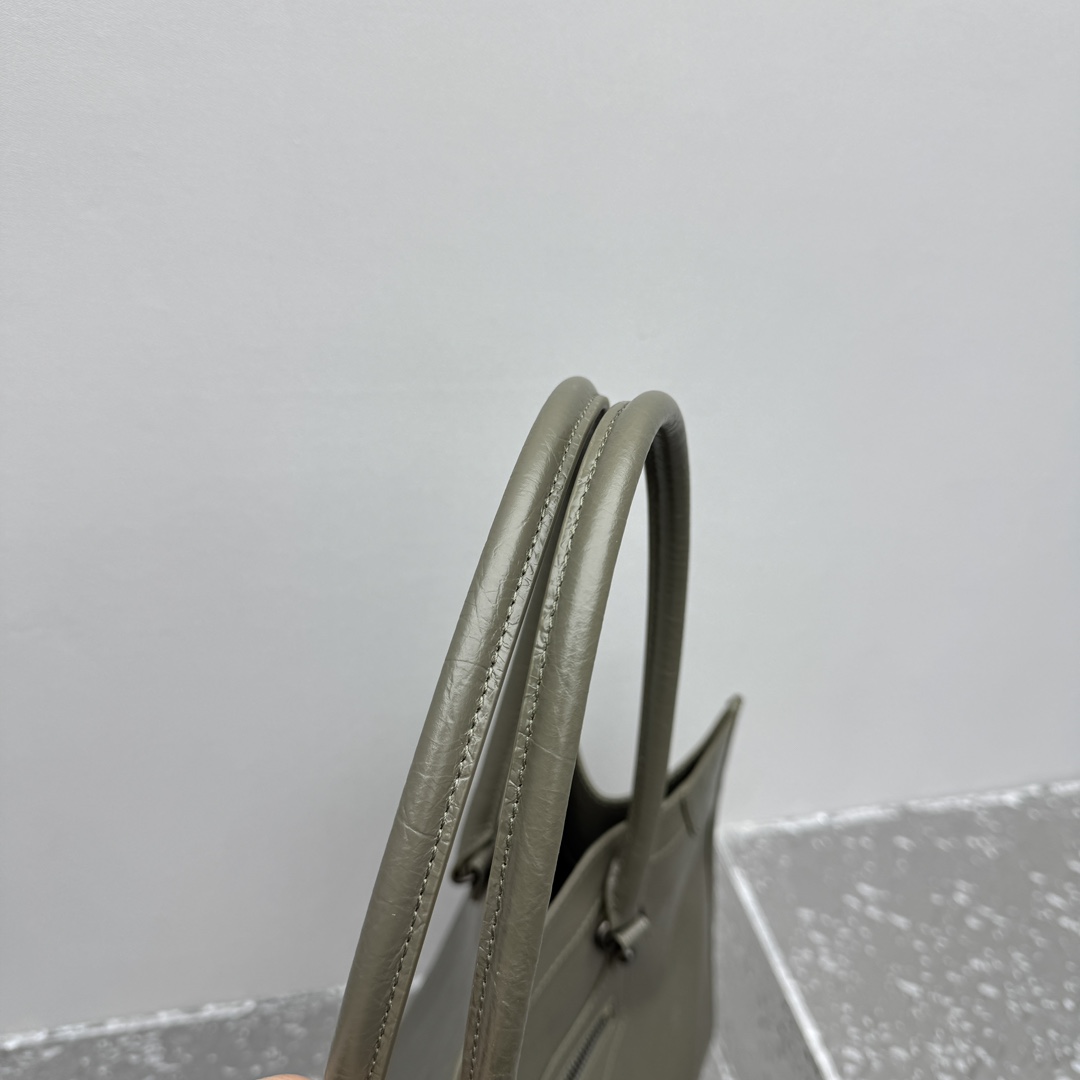 Balenciaga Le City Tote Bag Medium In Army Green - FashionPlug