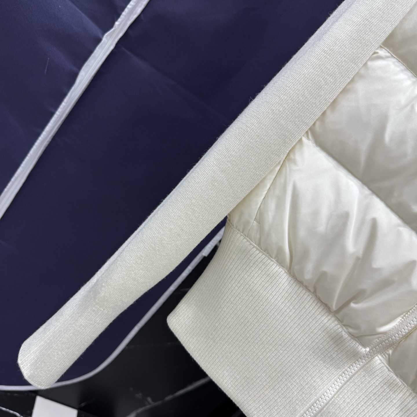 Canada Goose HyBridge® Wide Quilt Knit Jacket - FashionPlug