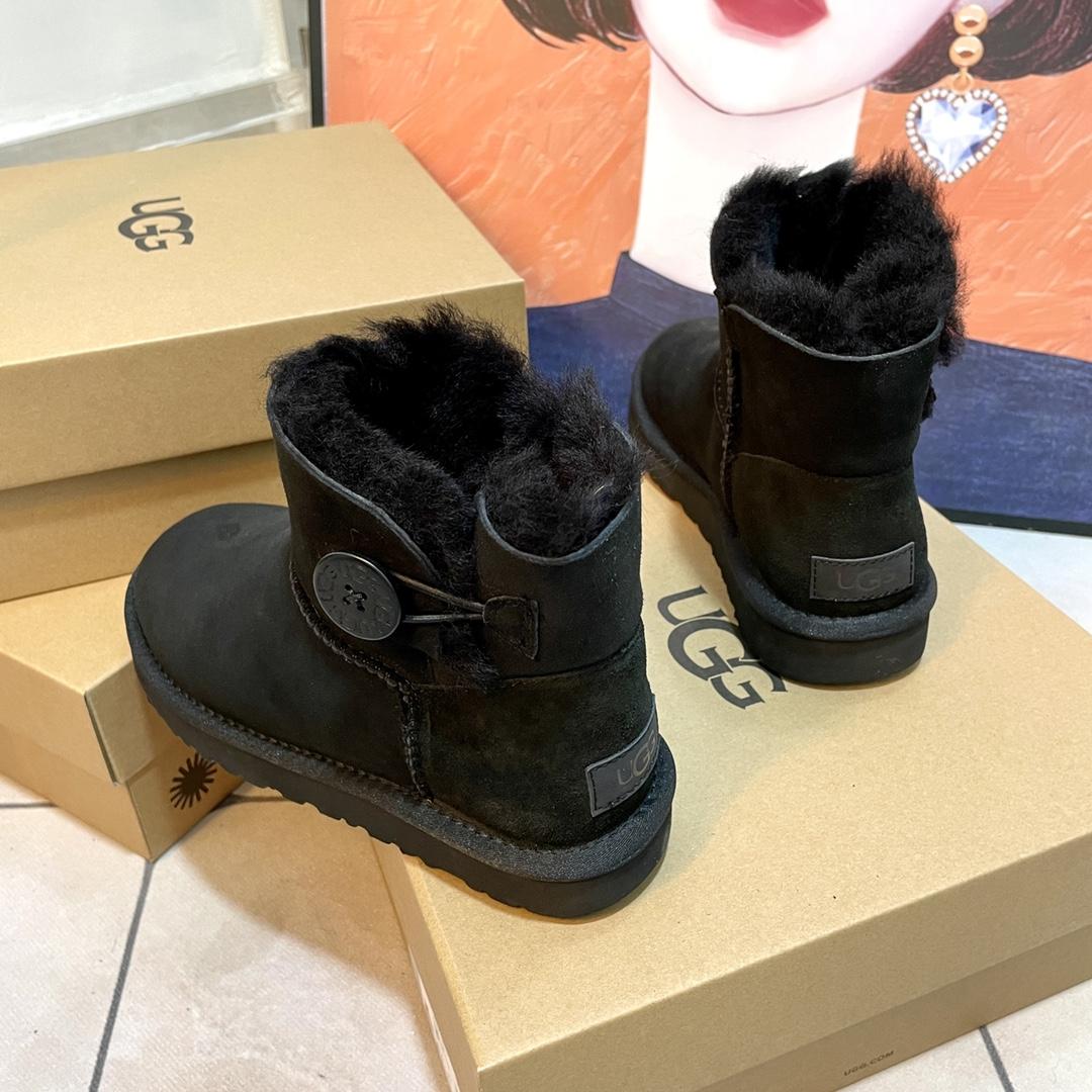 Ugg Boots - FashionPlug