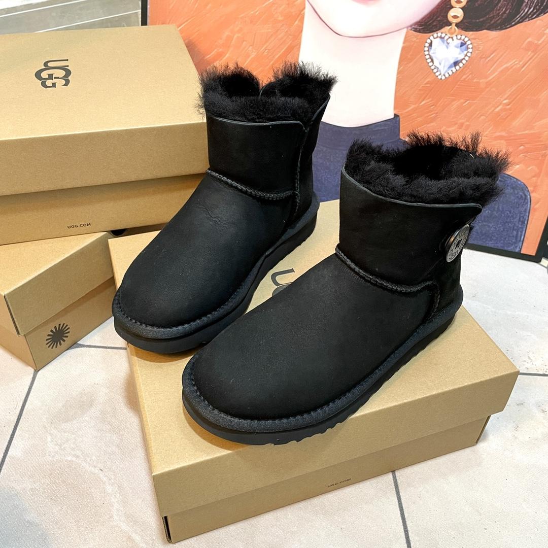 Ugg Boots - FashionPlug