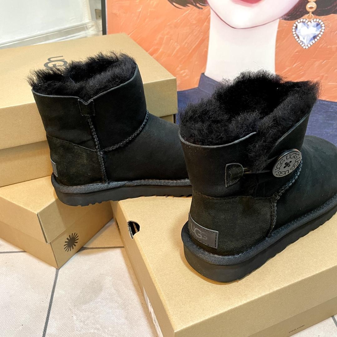 Ugg Boots - FashionPlug