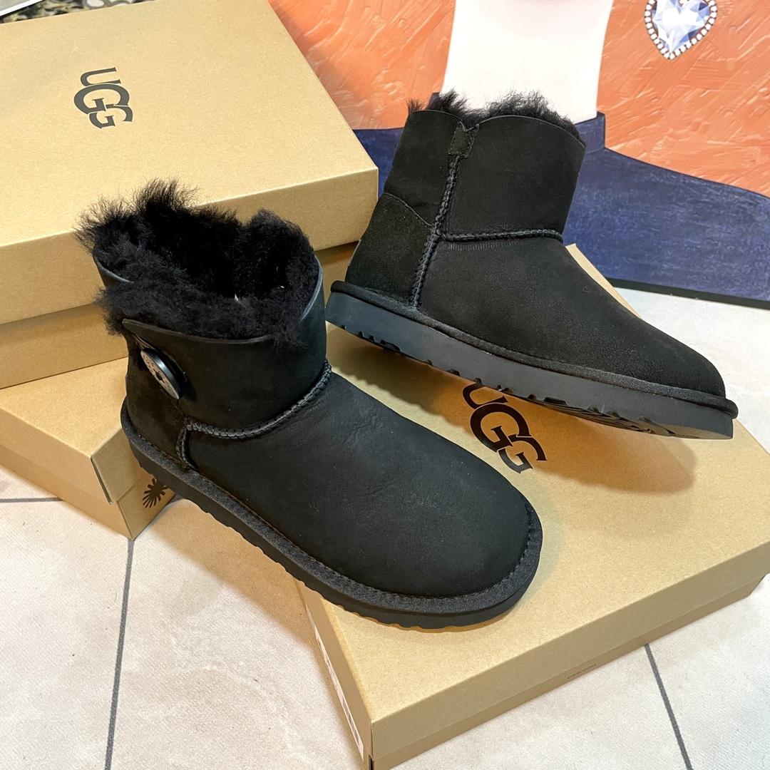 Ugg Boots - FashionPlug