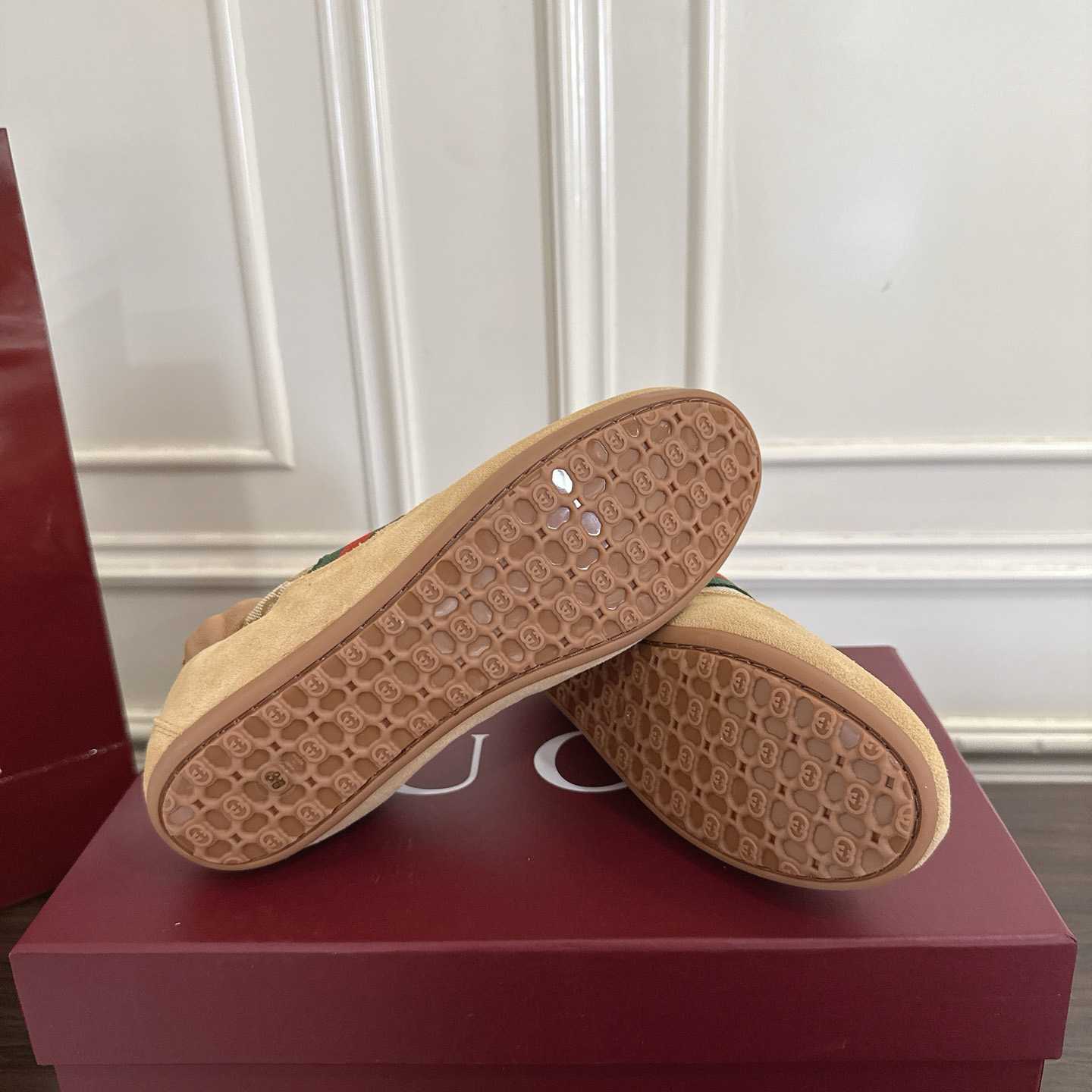 Gucci Women's Gucci Shift Sneaker - FashionPlug