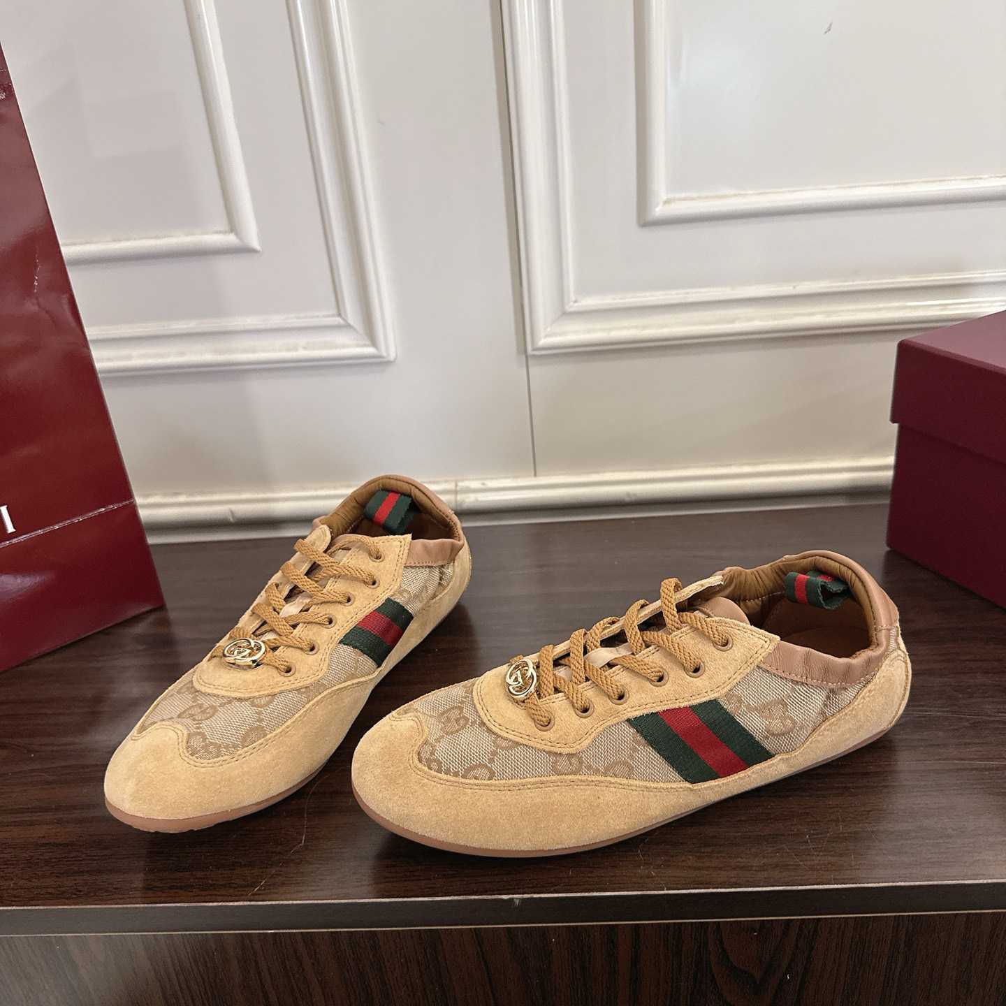 Gucci Women's Gucci Shift Sneaker - FashionPlug