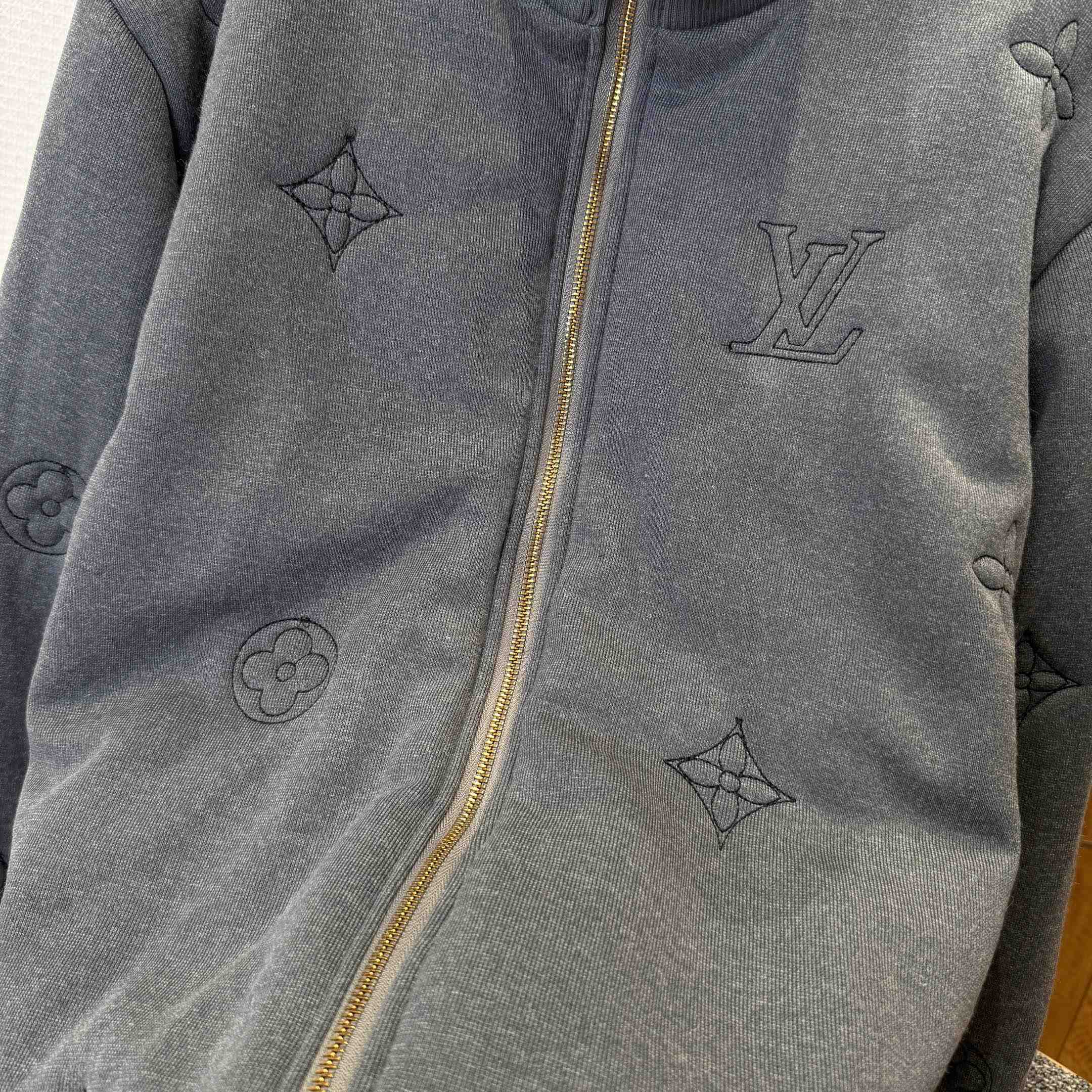 Louis Vuitton Elegant Monogram Knitted Down Blouson  1AJBWO - FashionPlug